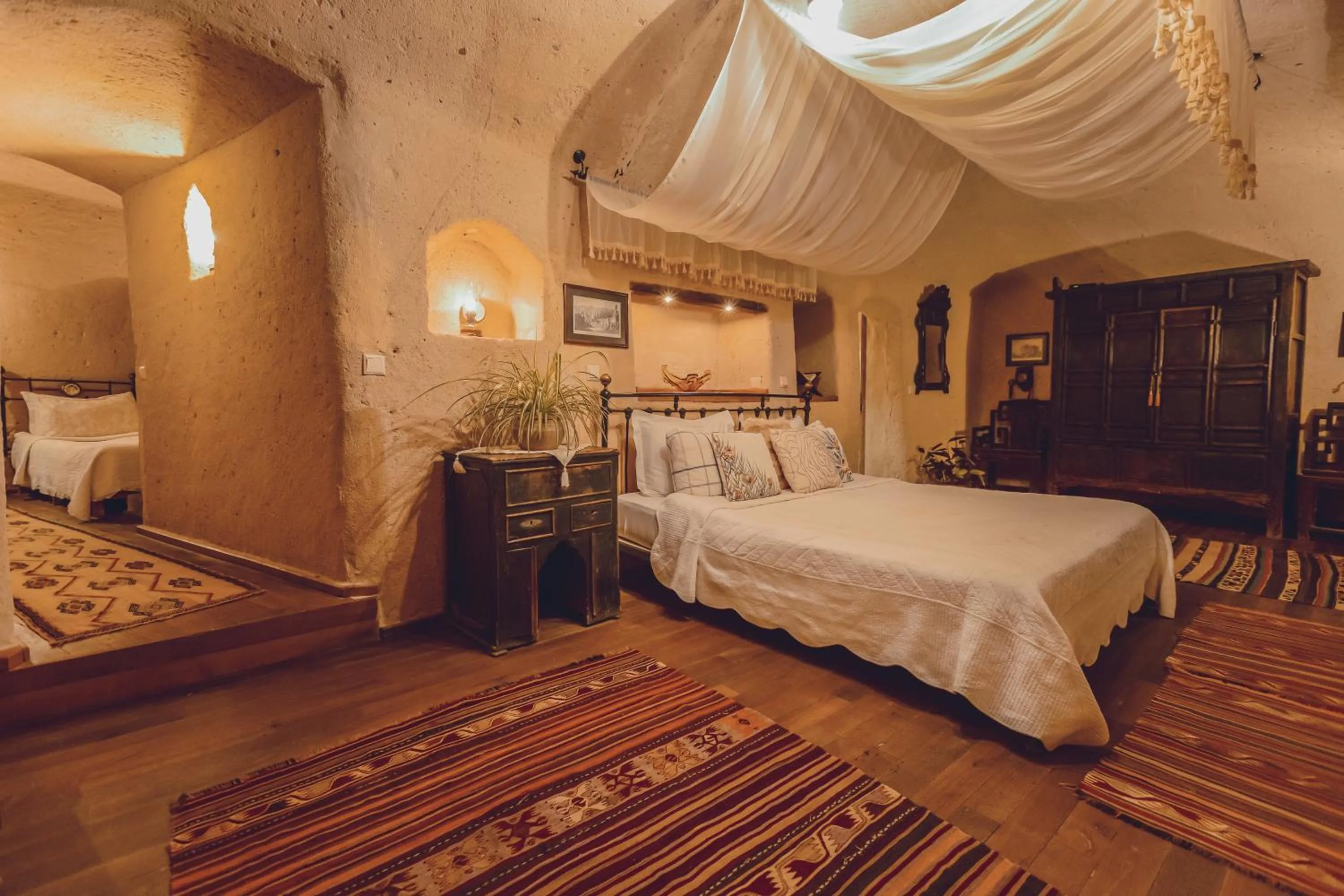 Photo of the whole room, Bed in Kale Konak Cappadocia