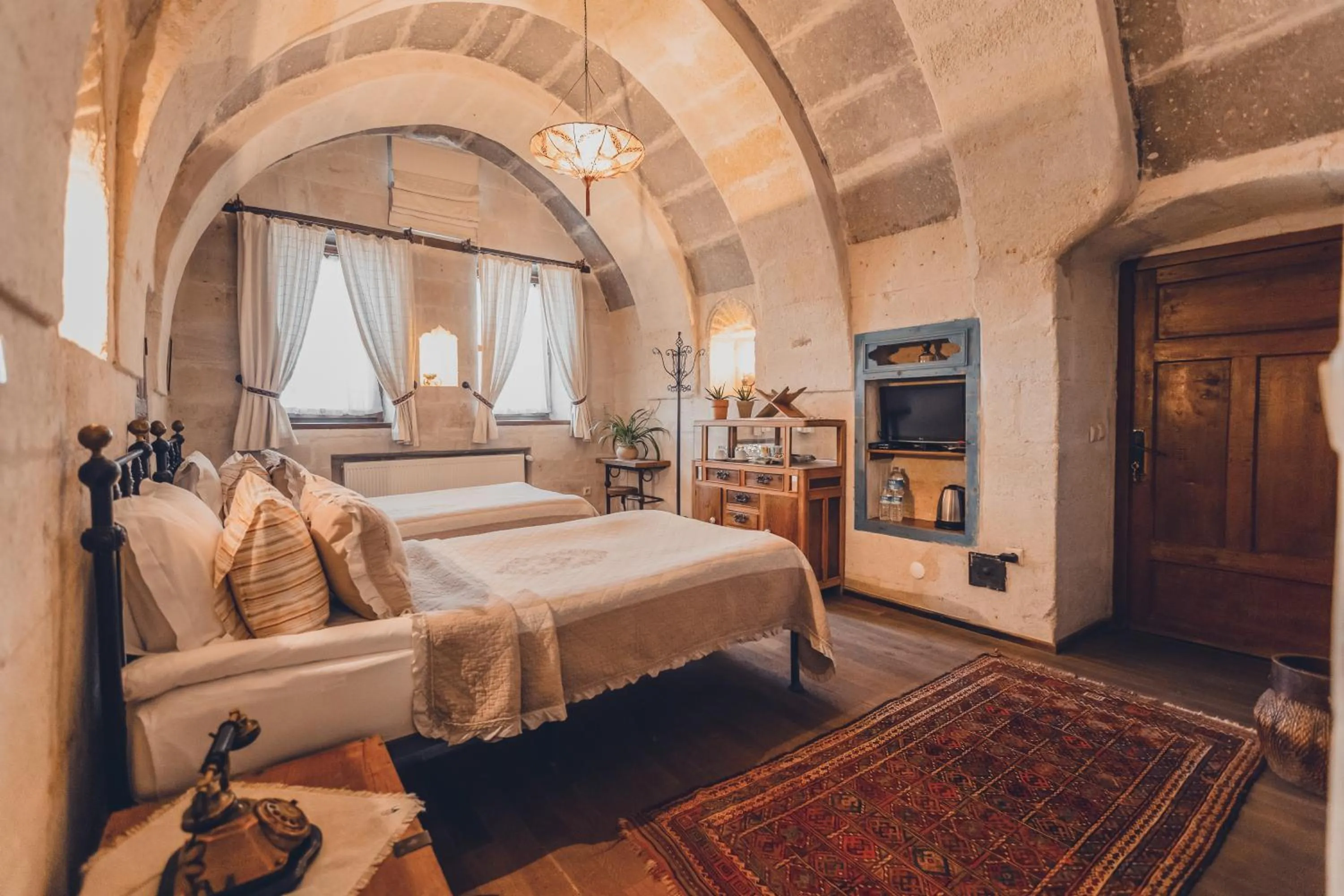 Photo of the whole room, Bed in Kale Konak Cappadocia