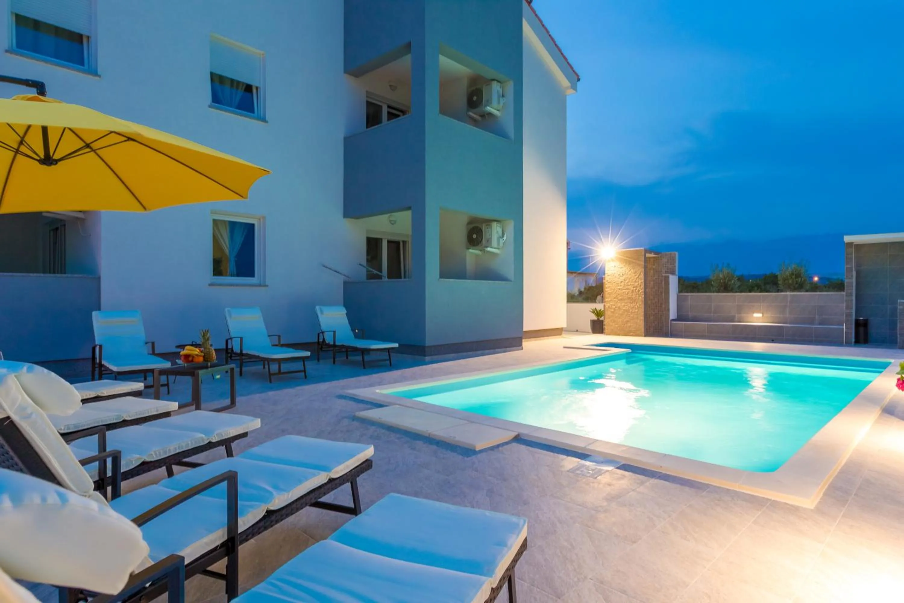 Privilege Pool Apartments