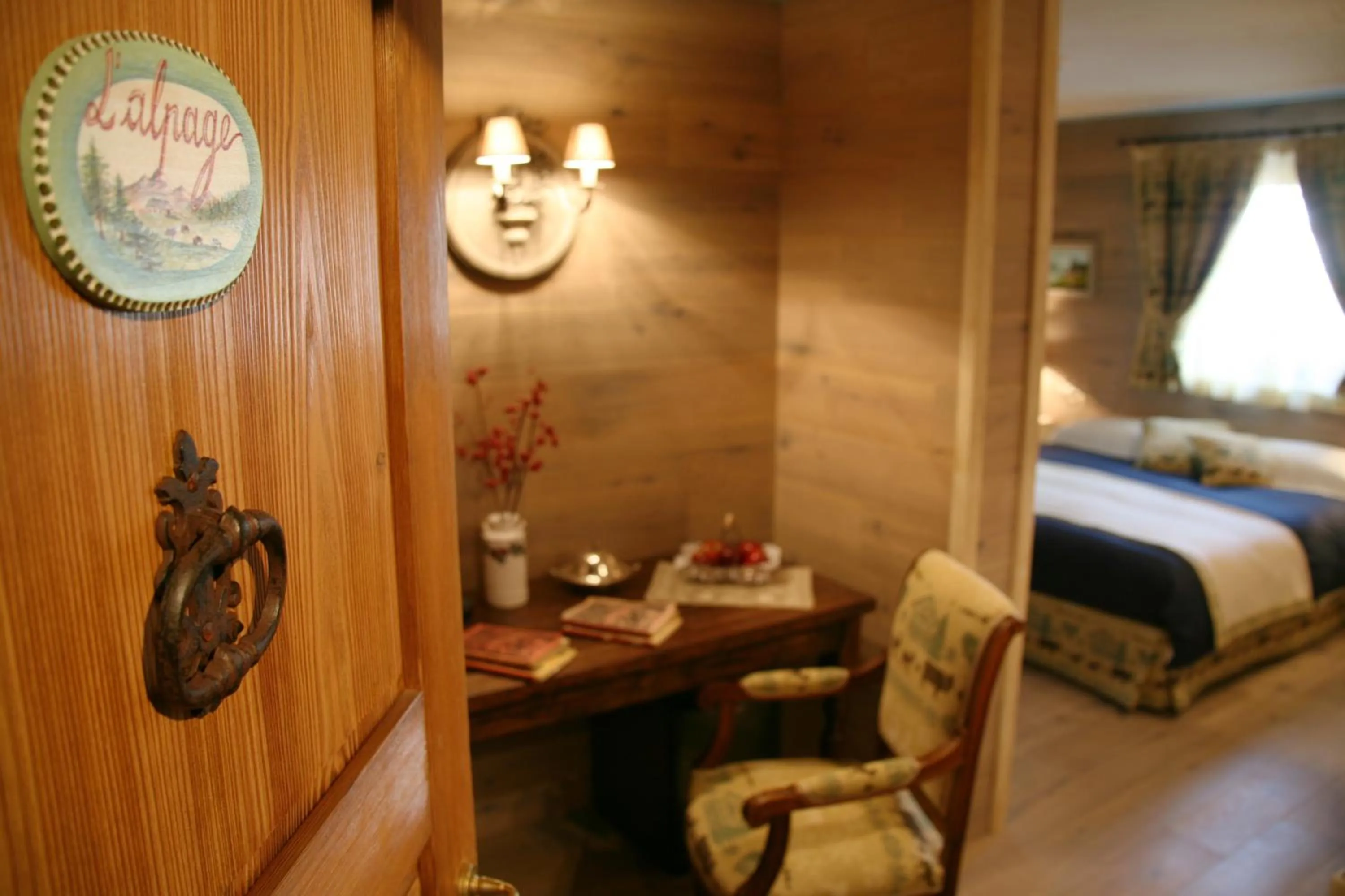 Decorative detail, Bed in Hotel Letterario Locanda Collomb