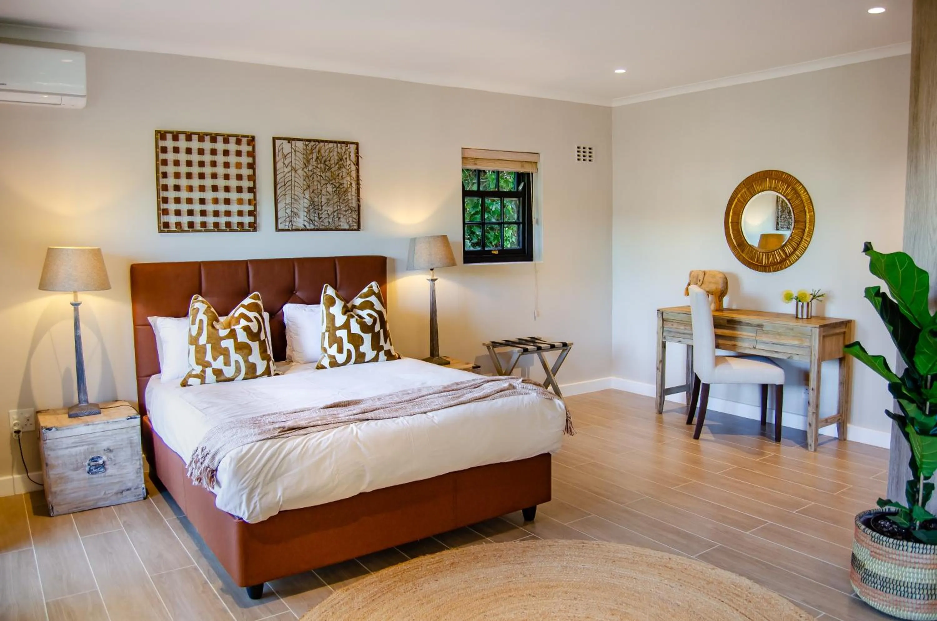 Bed in Ikhaya Safari Lodge