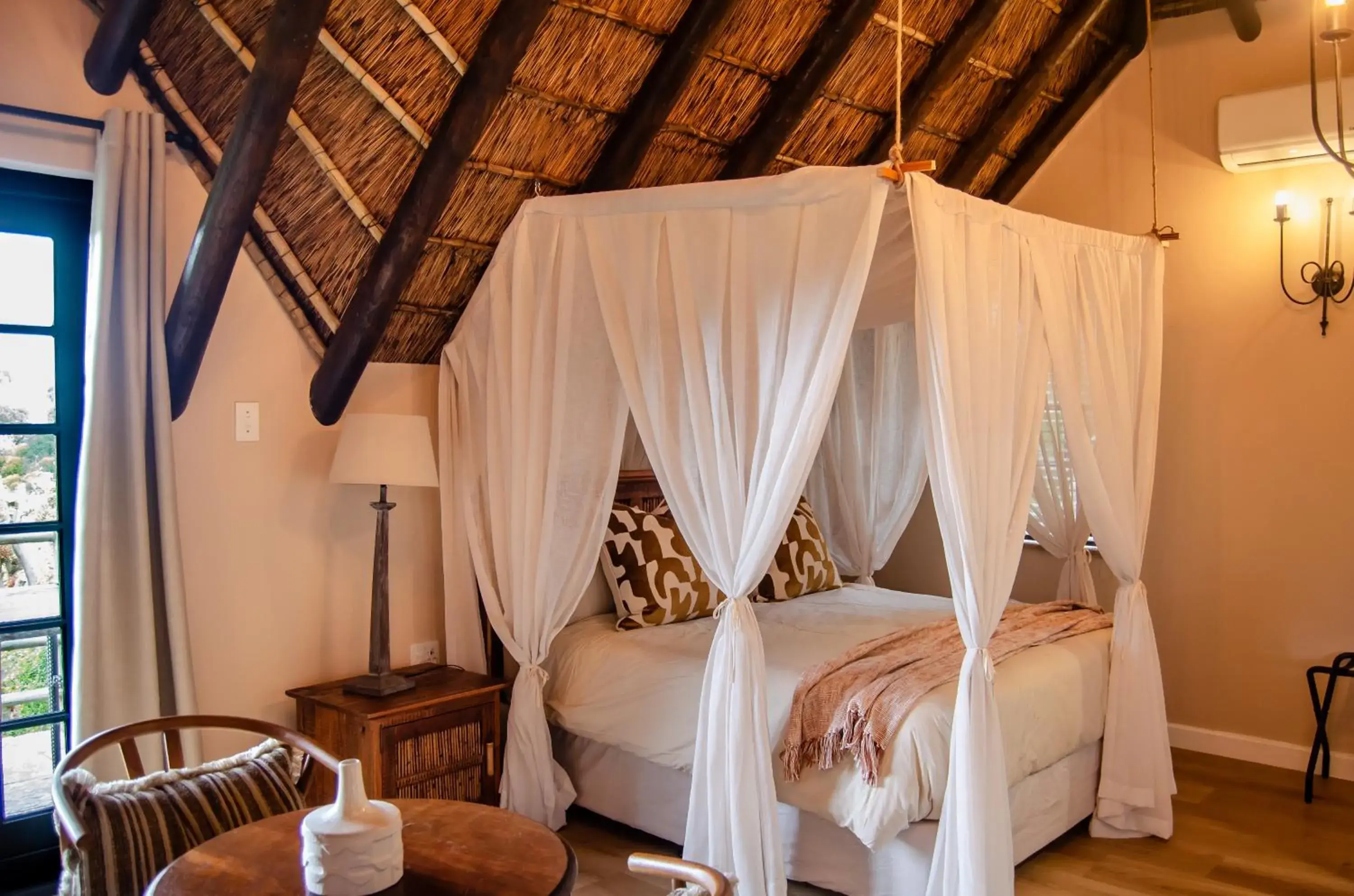 Self Catering Cottage - Amanzi in Ikhaya Safari Lodge Self Catering Cottage - Amanzi in Ikhaya Safari Lodge