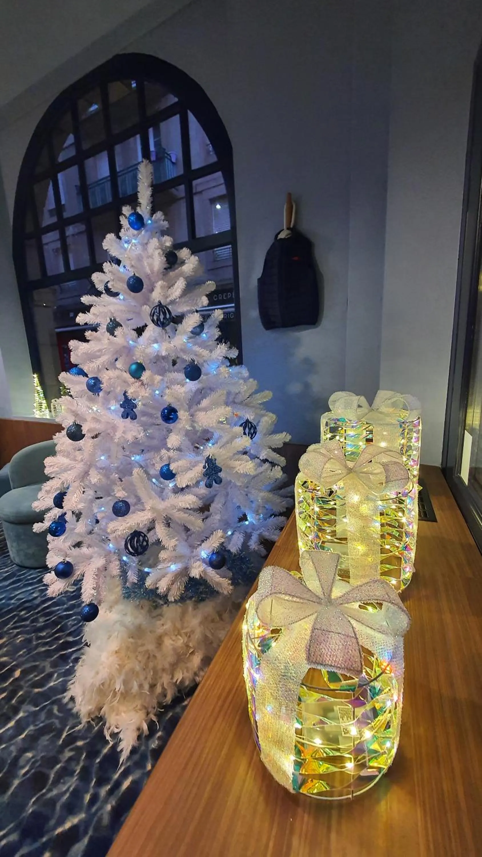 Decorative detail in ibis Styles Saint Malo Centre Historique