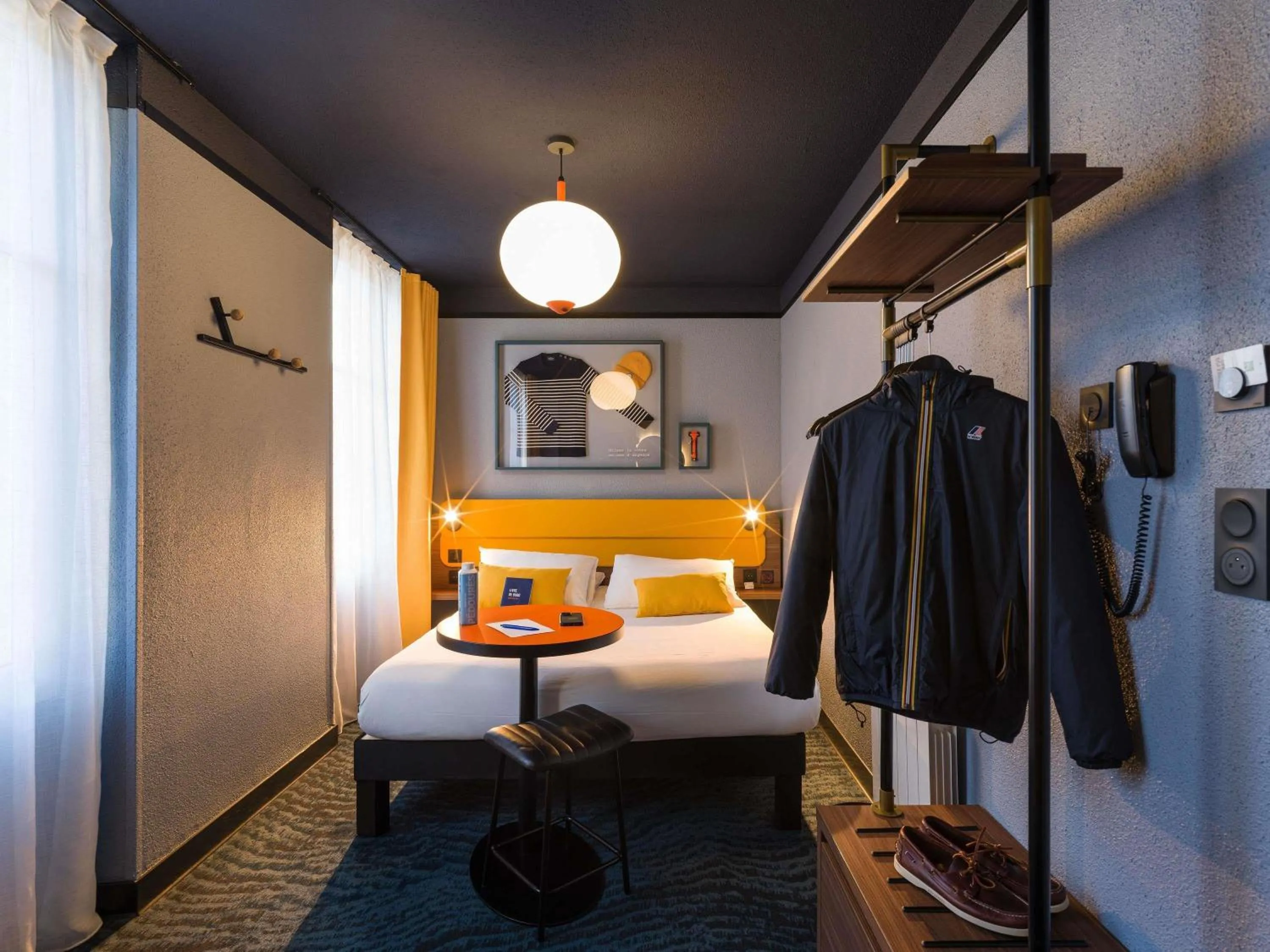 Bedroom, Bed in ibis Styles Saint Malo Centre Historique