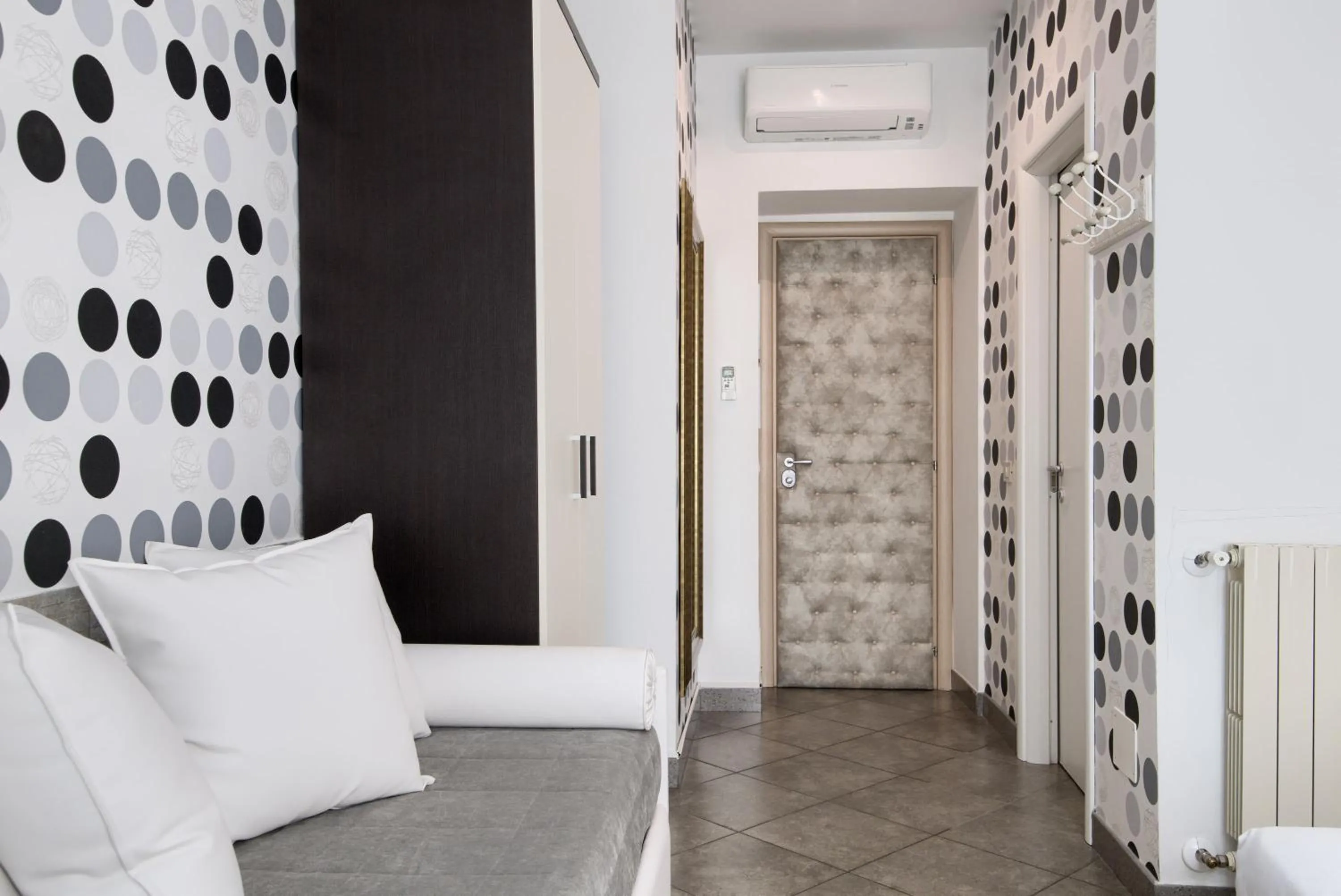 Coffee/tea facilities in Domus Pietro Inn