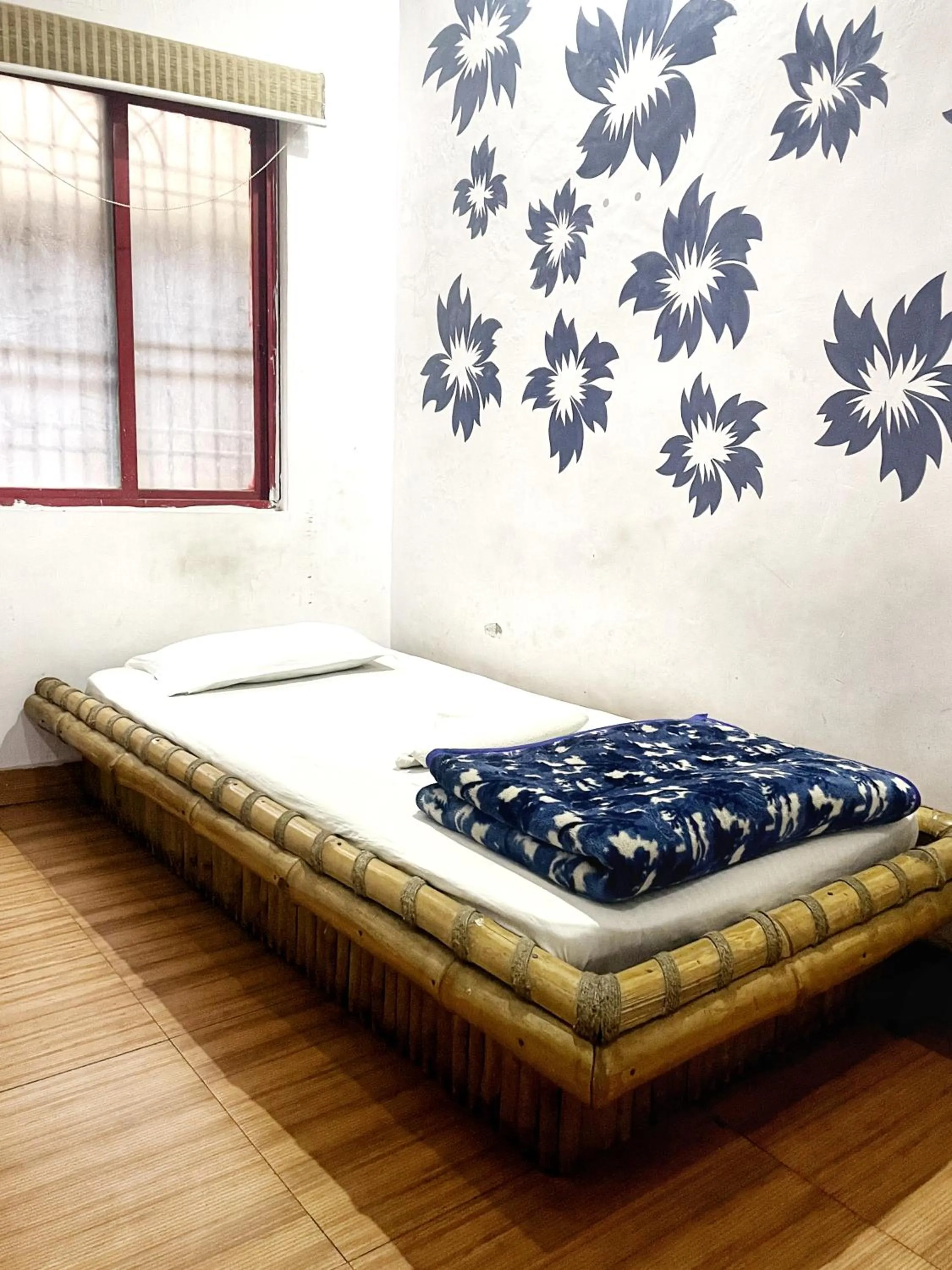 Bedroom, Bed in Shri Guest House