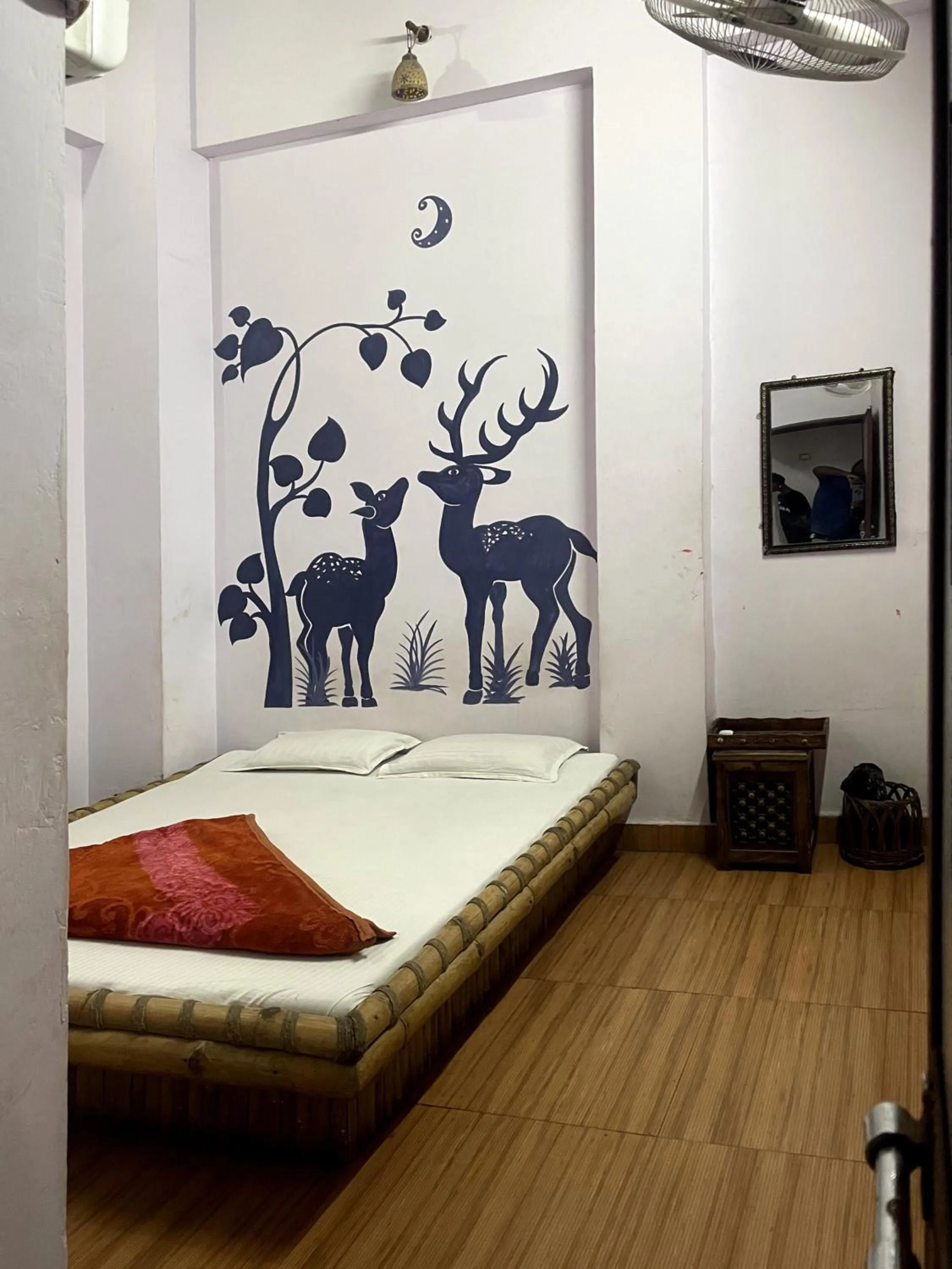 Bed in Shri Guest House