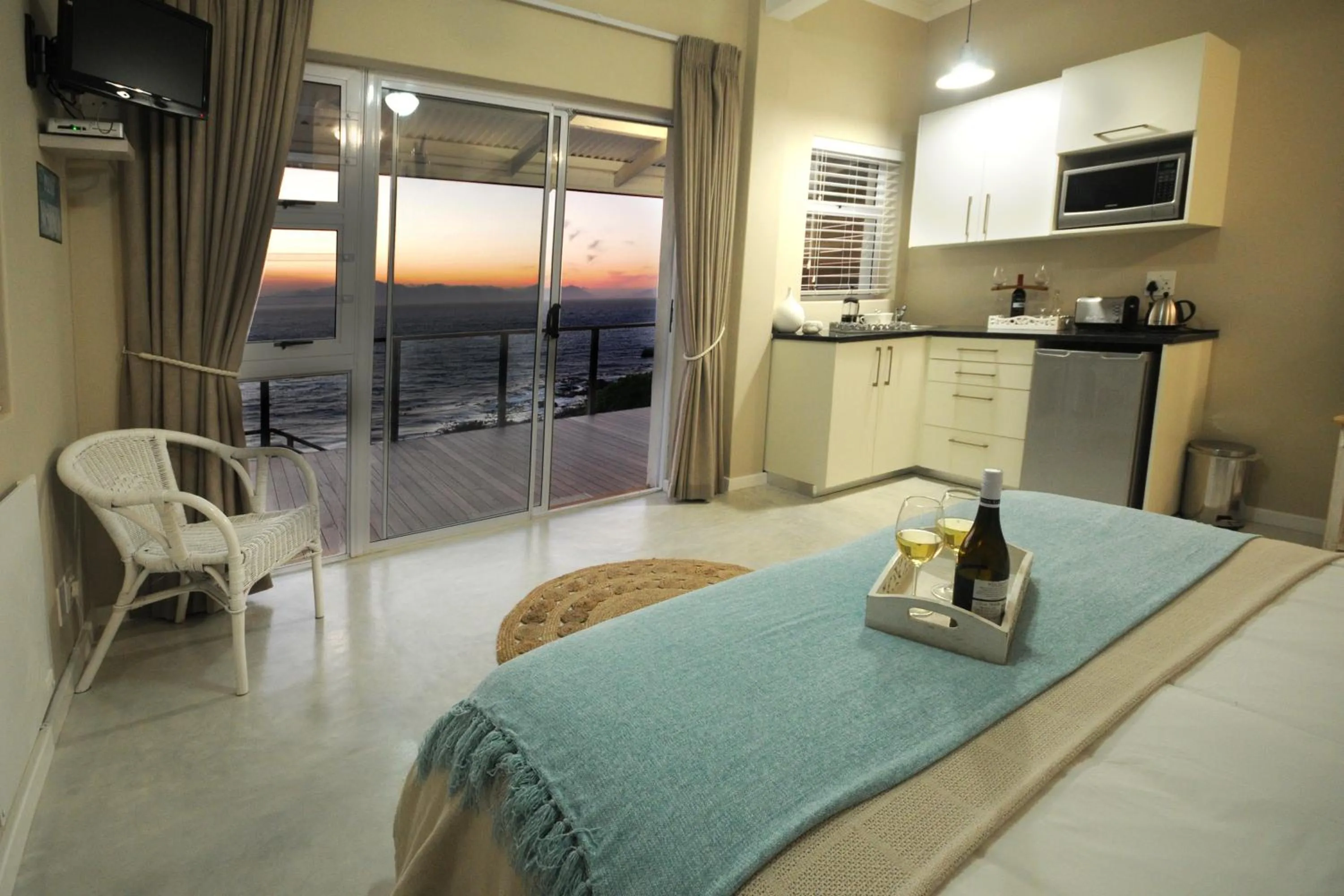 Photo of the whole room in Rocklands Seaside Bed and Breakfast