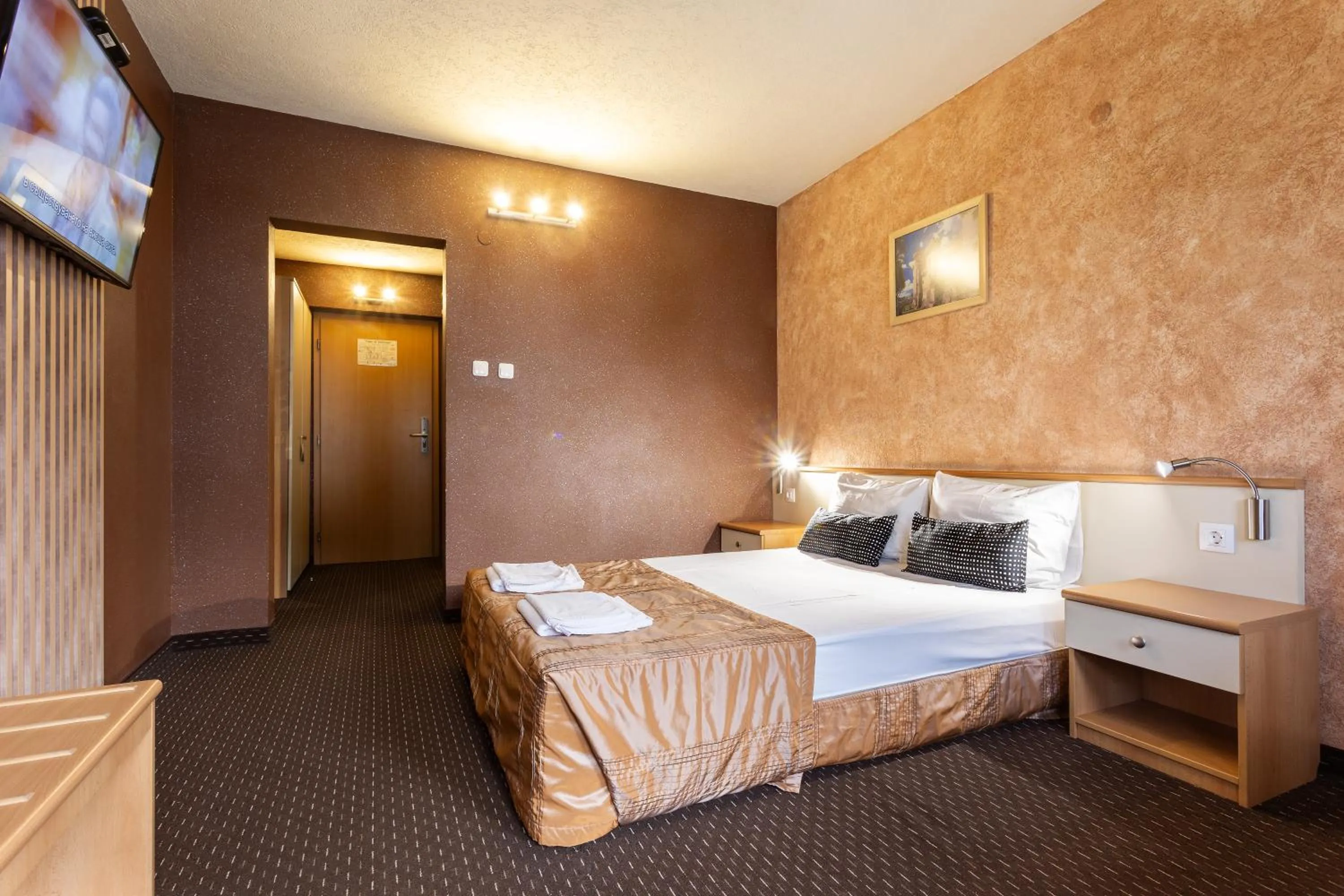 Bed in Hotel Brod - Free Parking