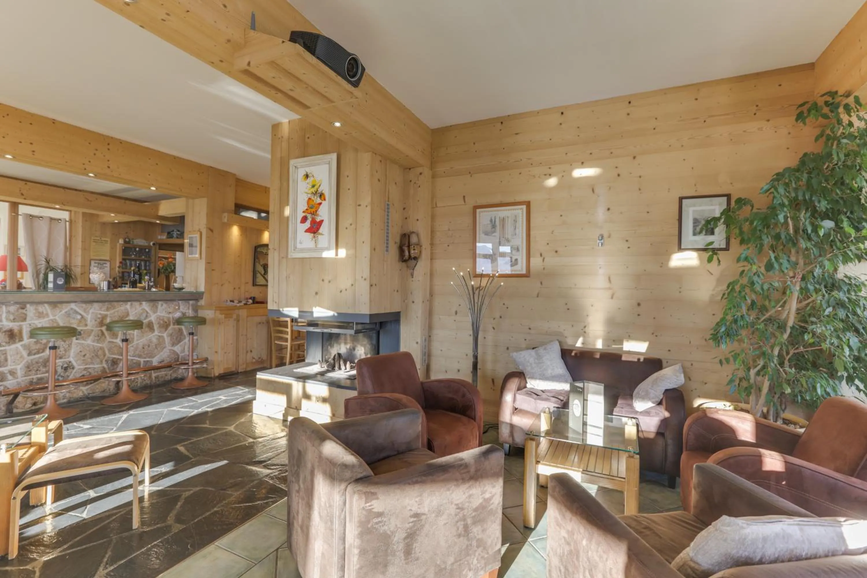 Lounge or bar in Le Castillan