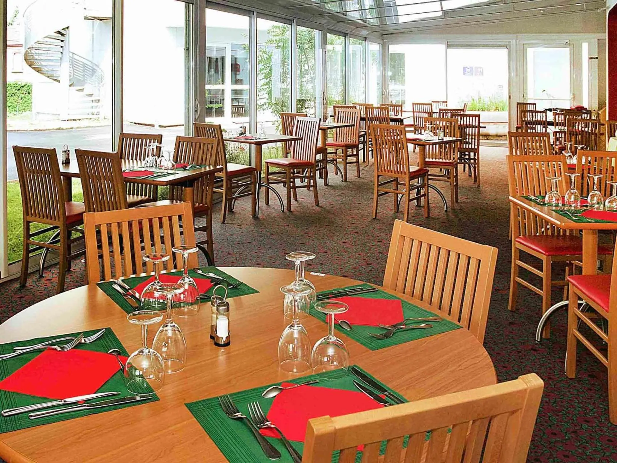 Restaurant/places to eat in ibis Longwy Mexy