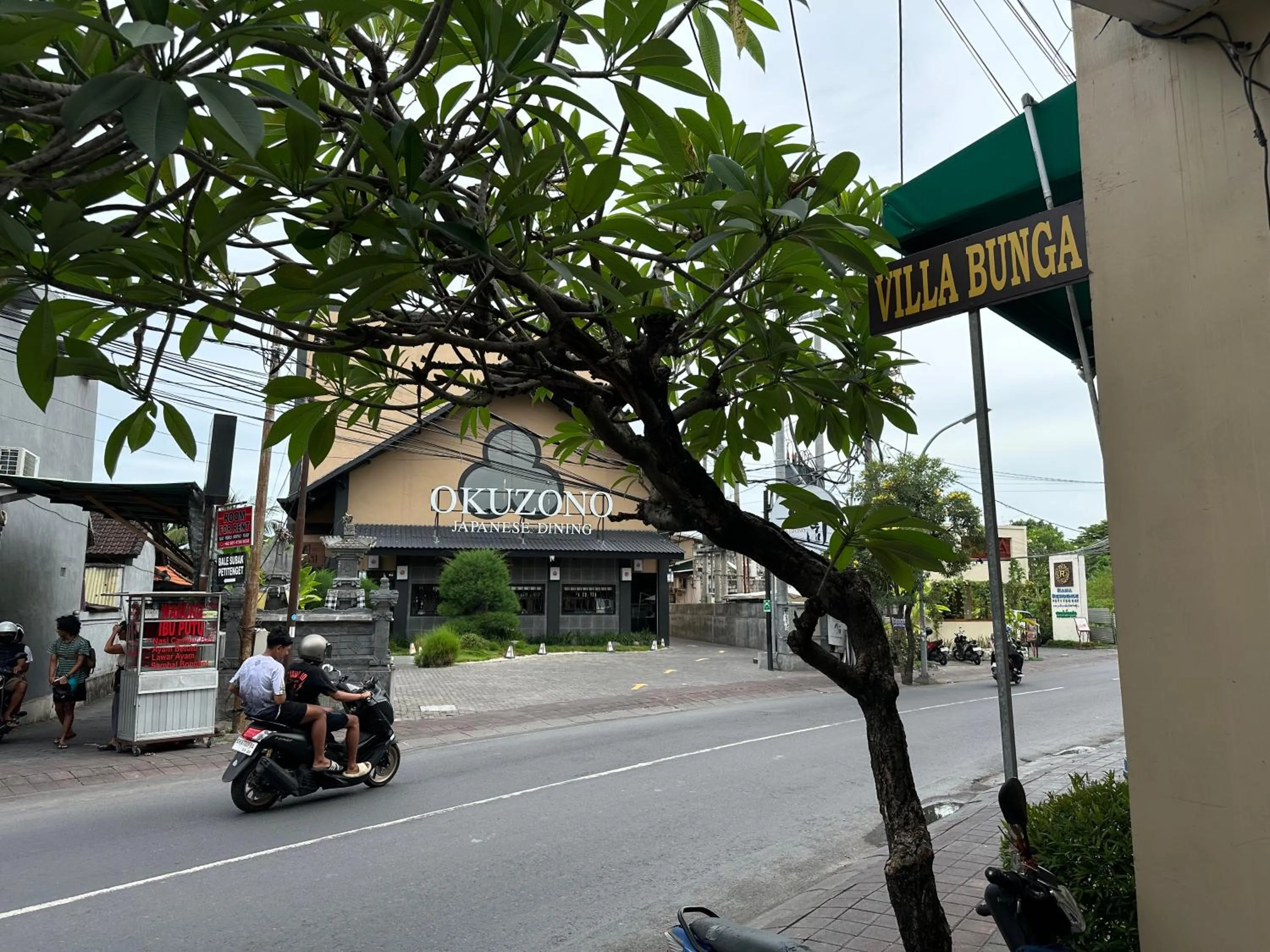 Facade/entrance in Villa Bunga Hotel