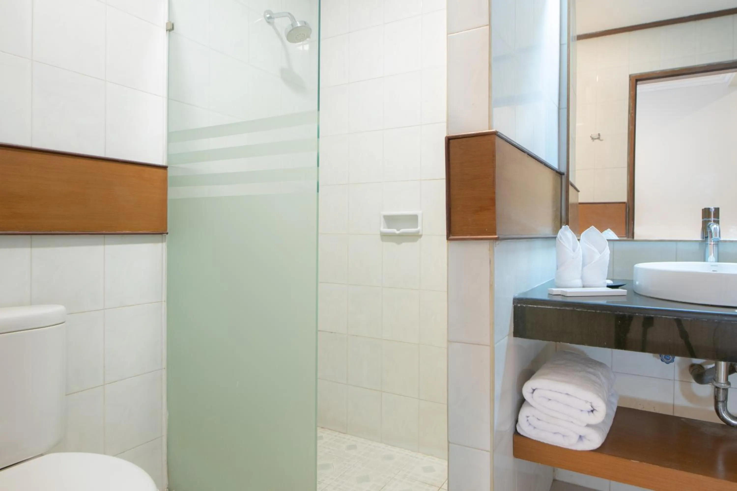 Bathroom in Villa Bunga Hotel