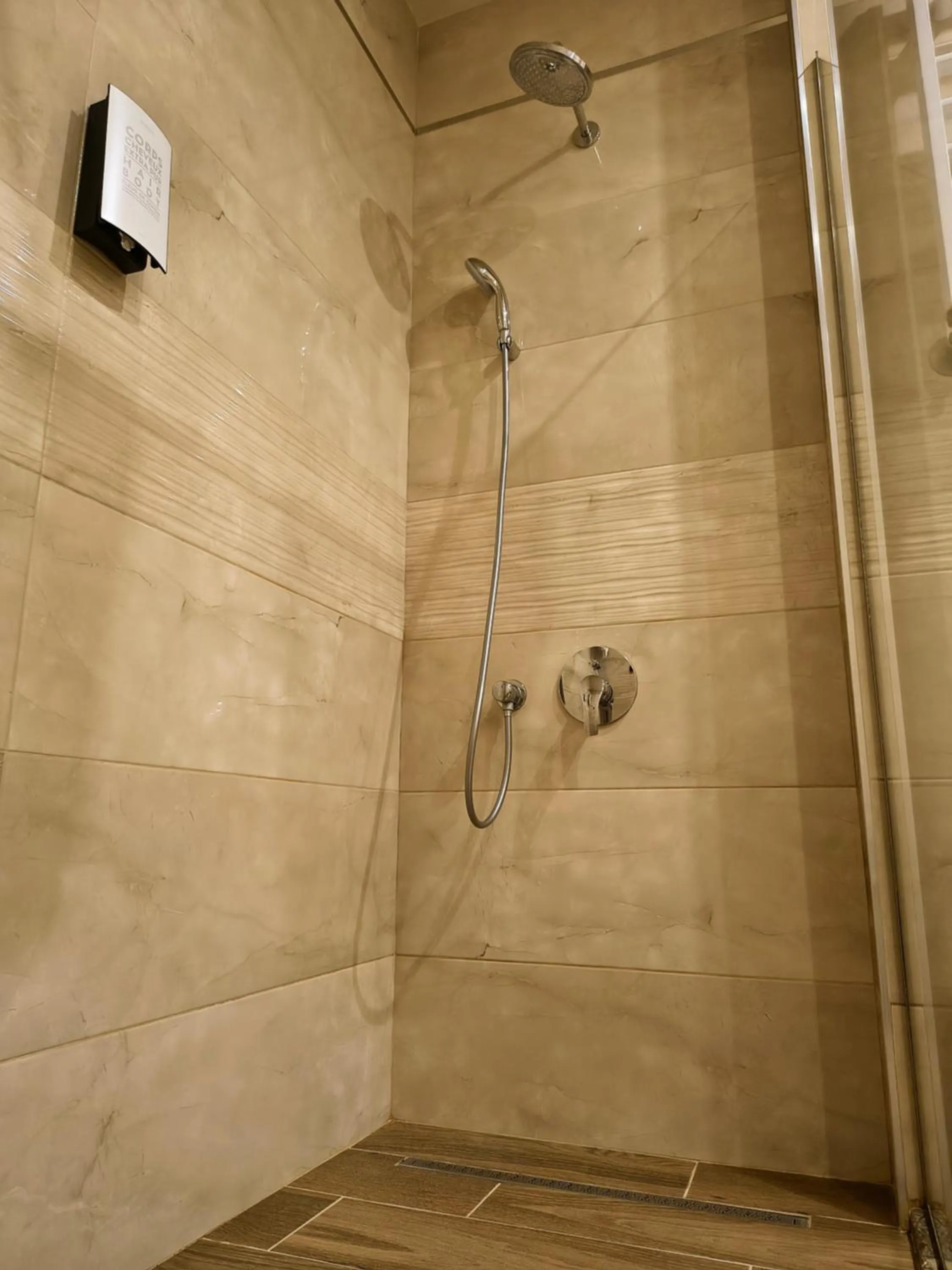 Bathroom in Hotel Golden Tulip Varna