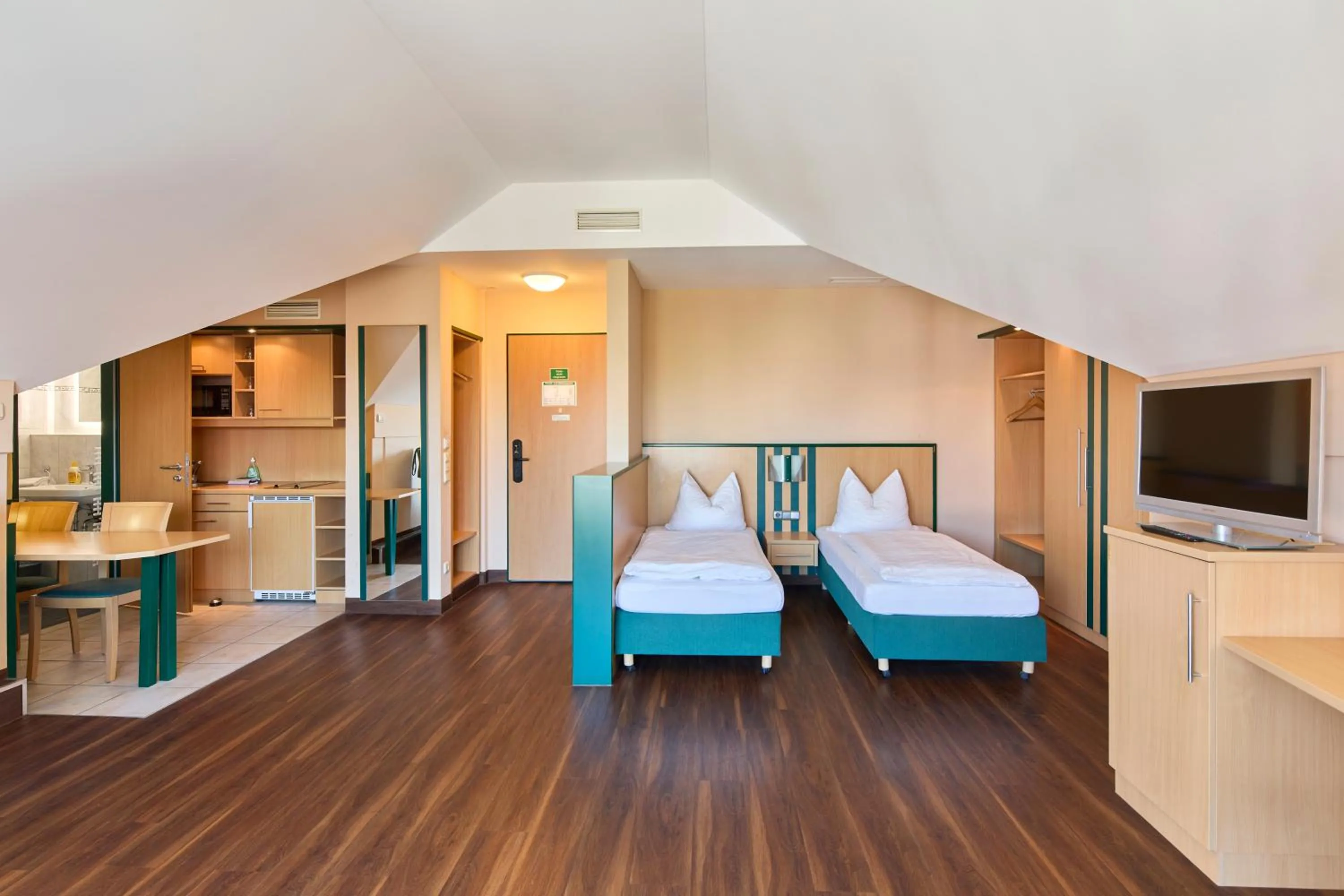 Photo of the whole room, Bed in Apartments Aschheim