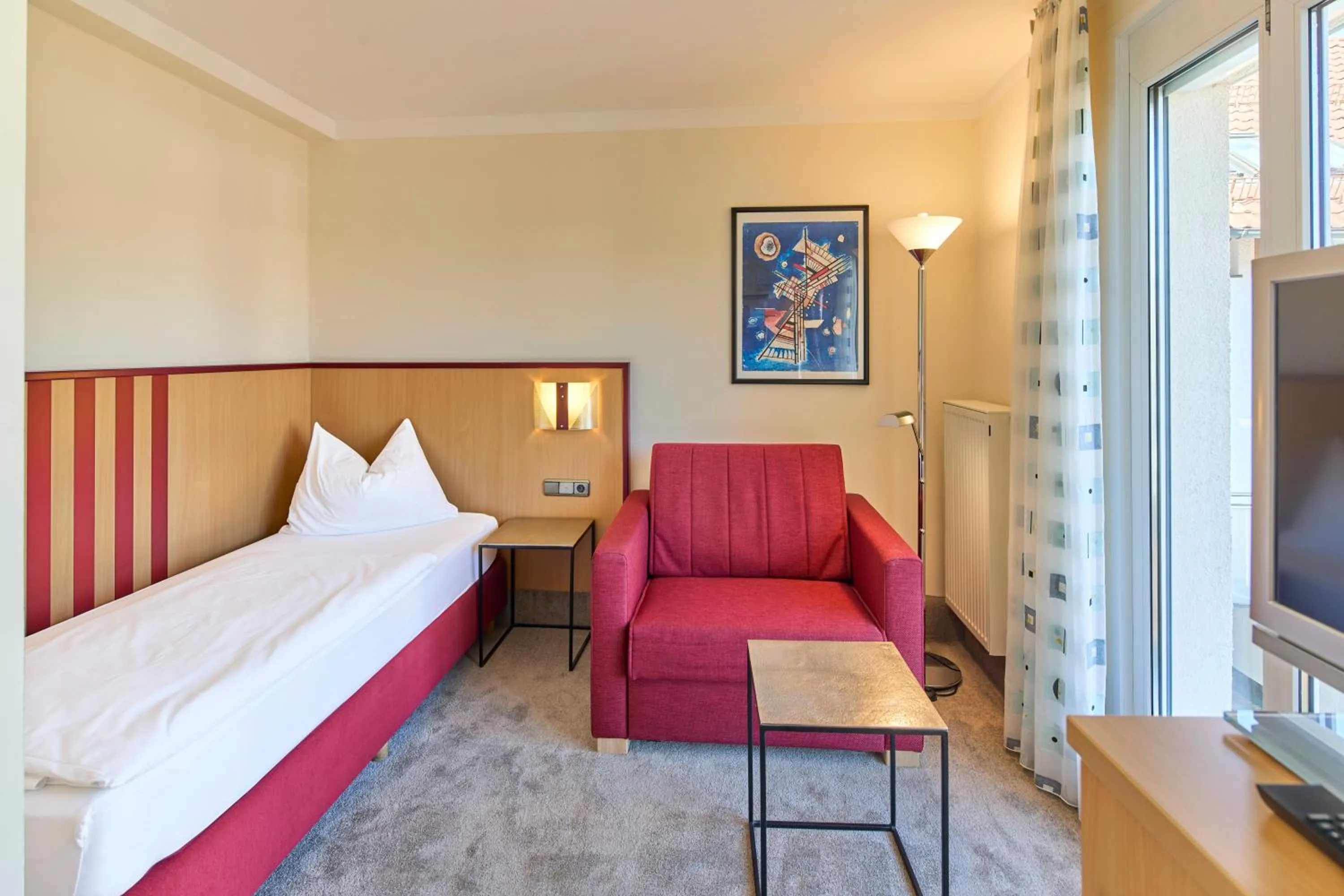 Photo of the whole room, Bed in Apartments Aschheim