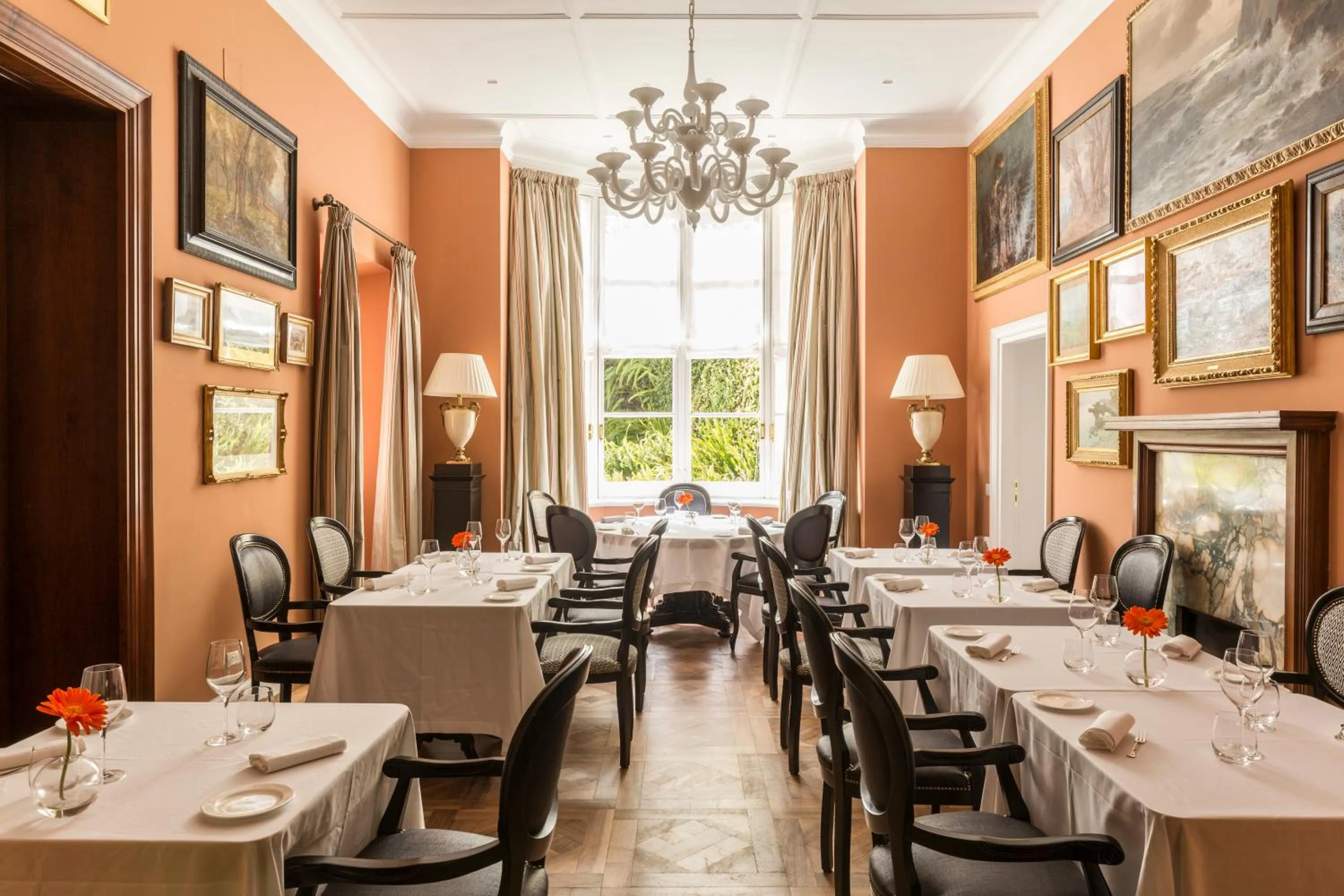 Restaurant/places to eat in Villa della Pergola Relais et Chateaux
