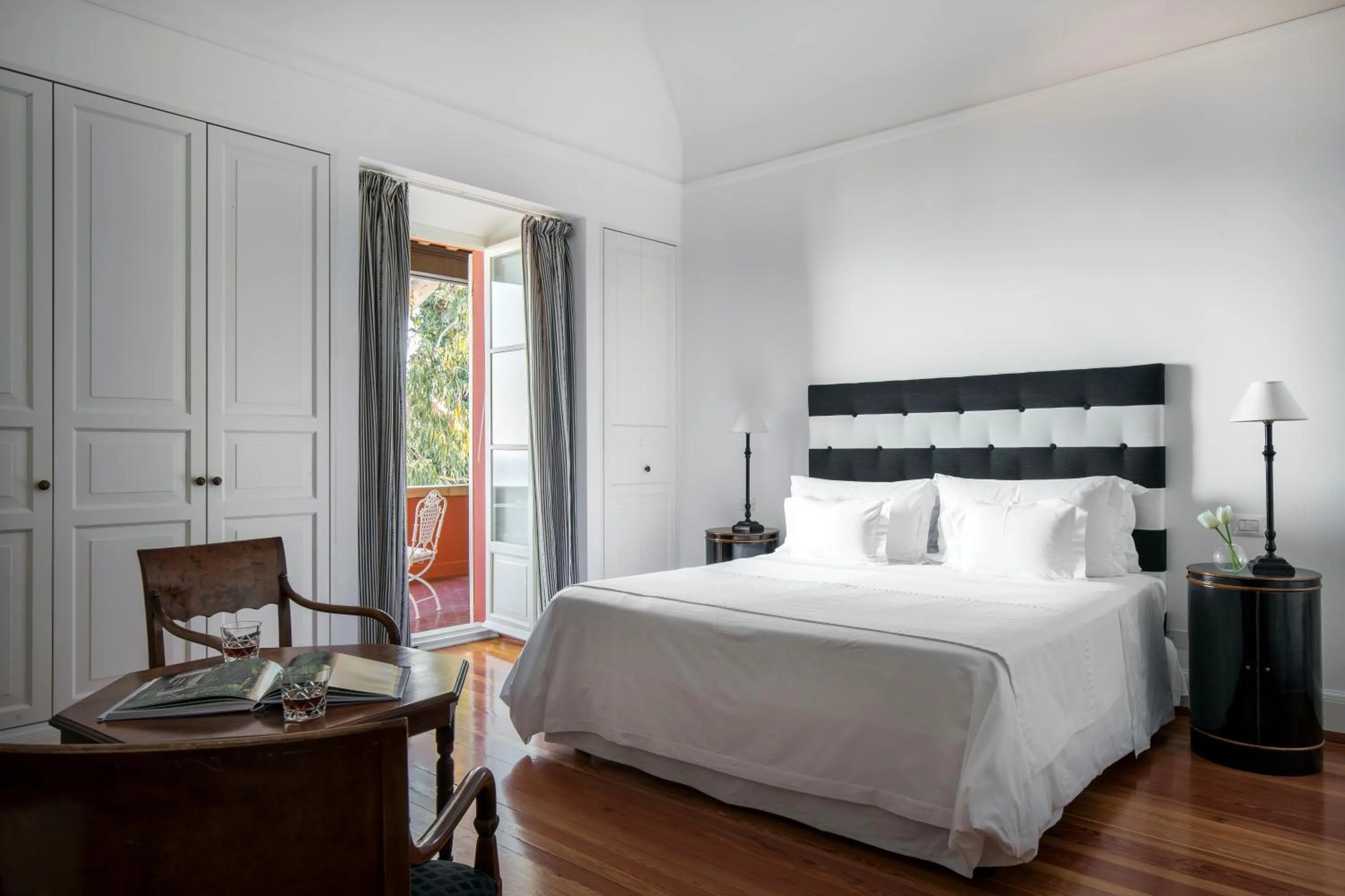 Bed in Villa della Pergola Relais et Chateaux