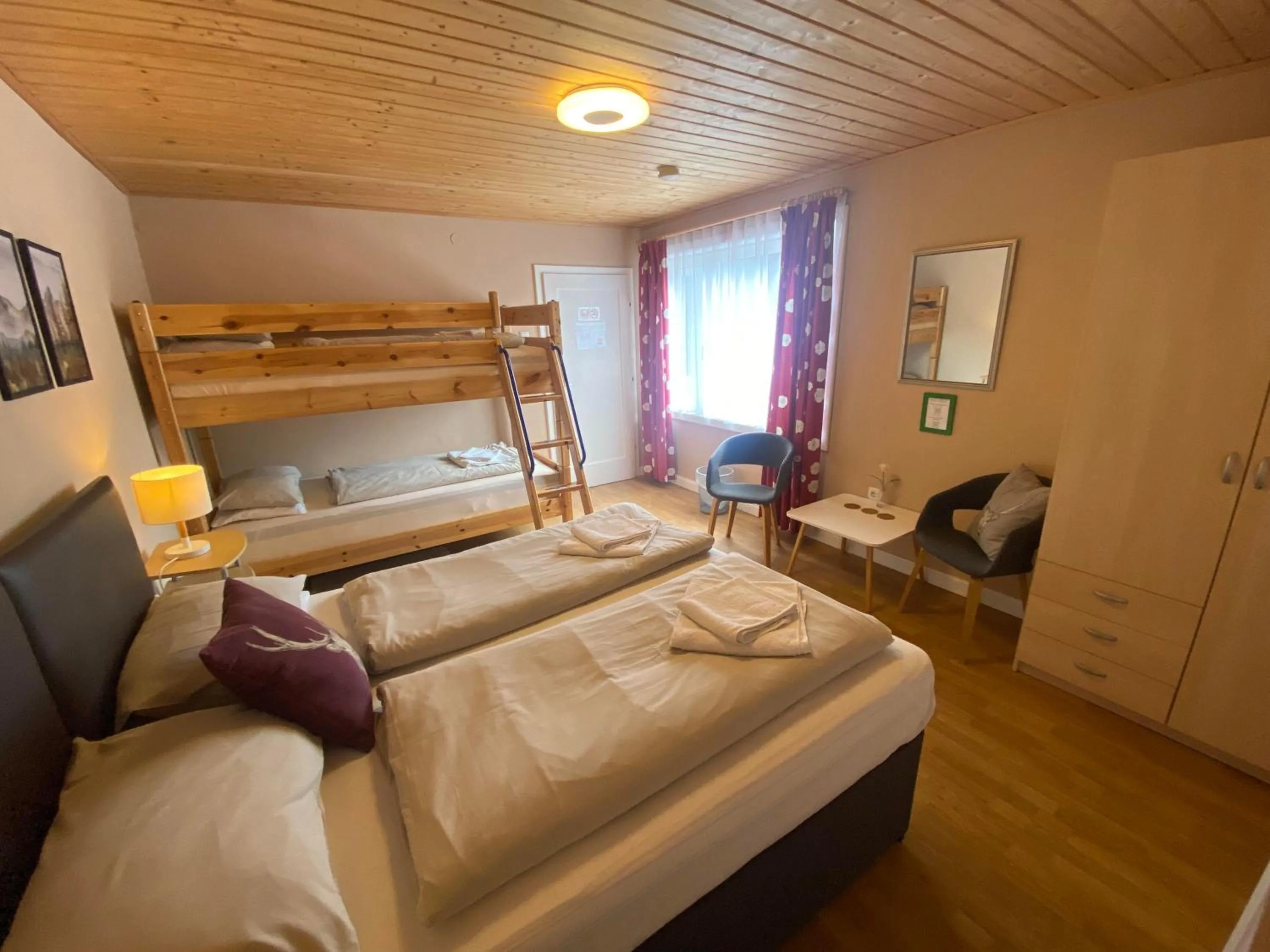 Bedroom, Bed in Pension Julia