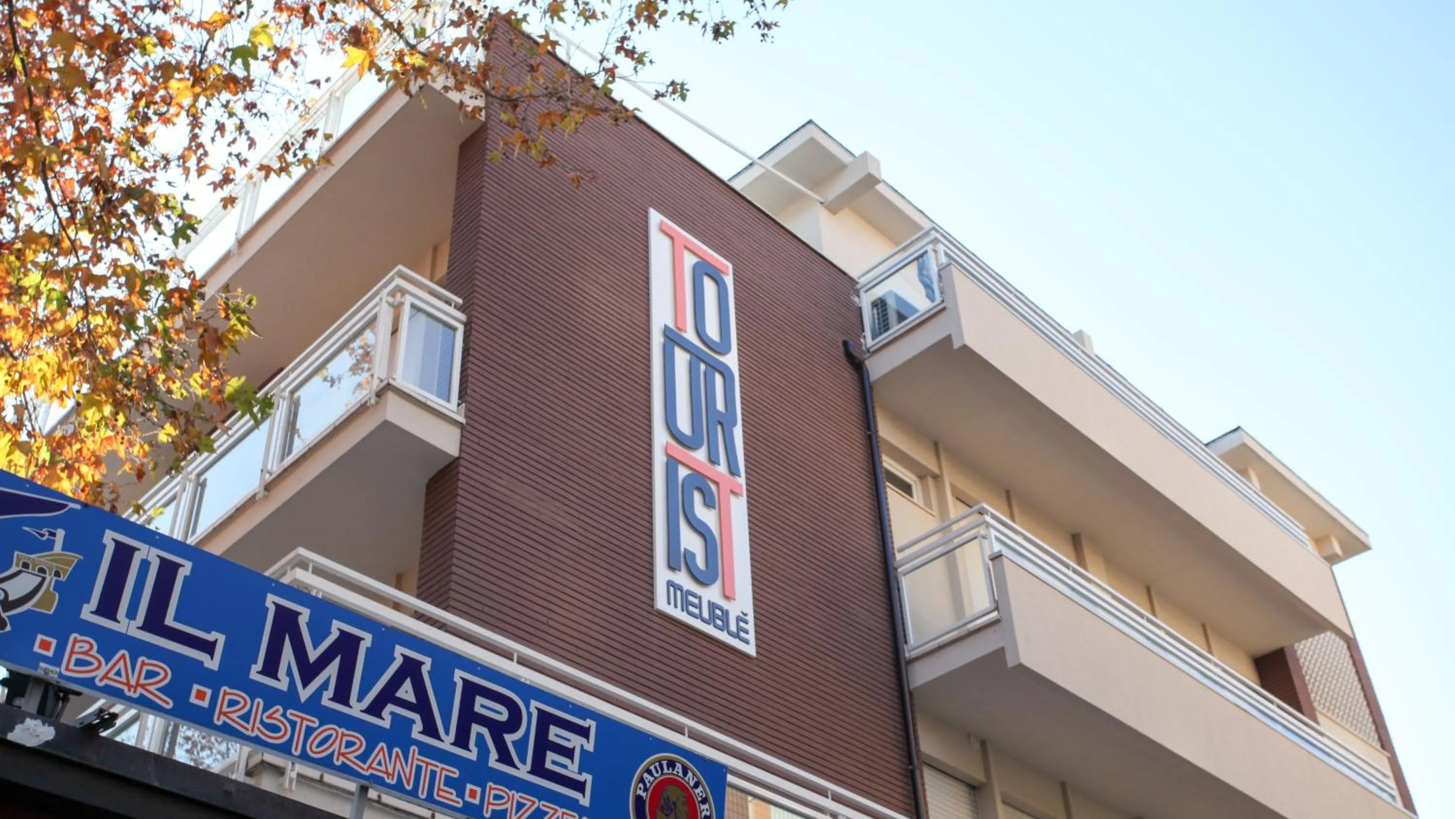 Facade/entrance in Hotel Tourist Meuble