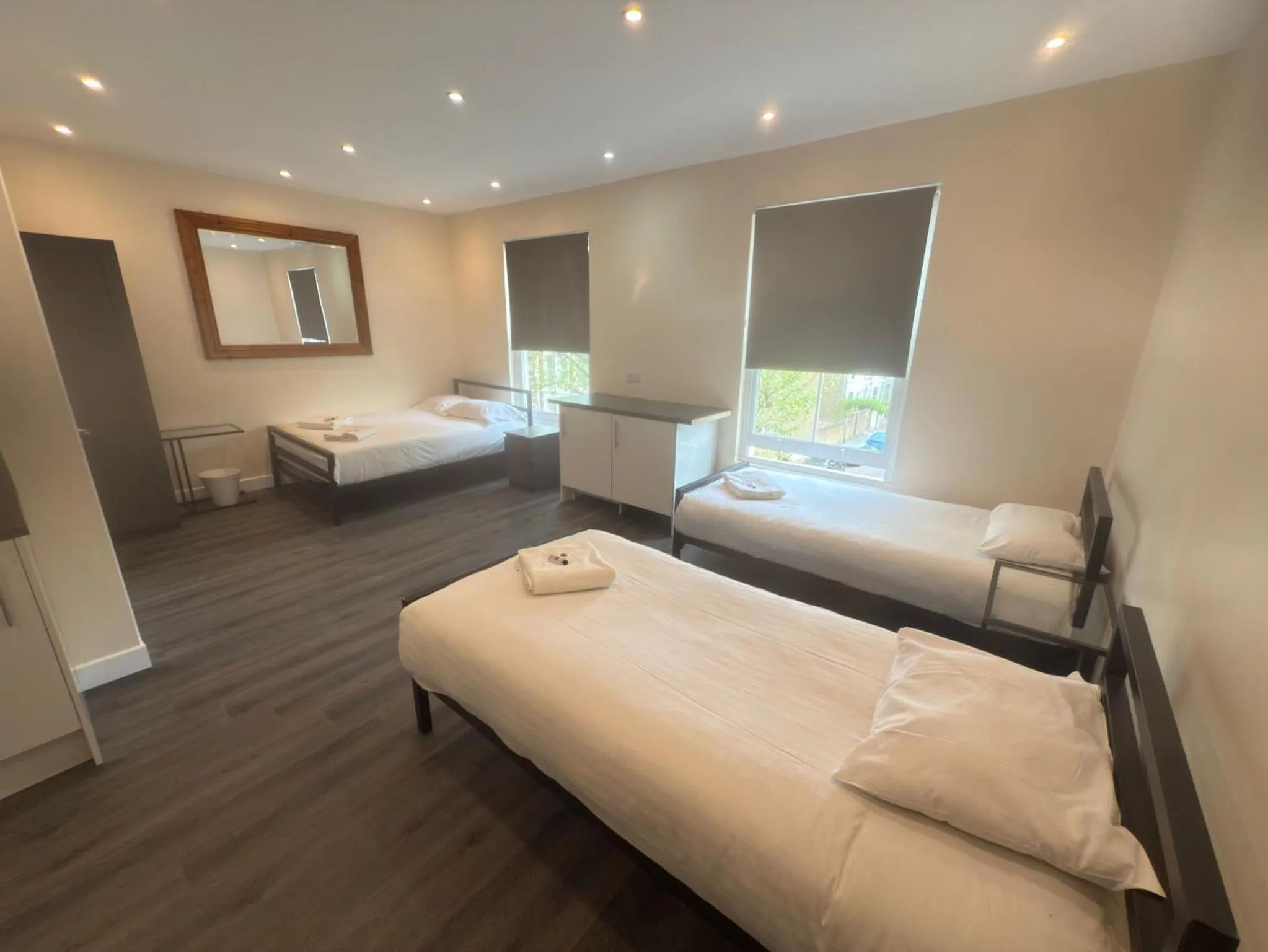 Bed in Saba Hotel London