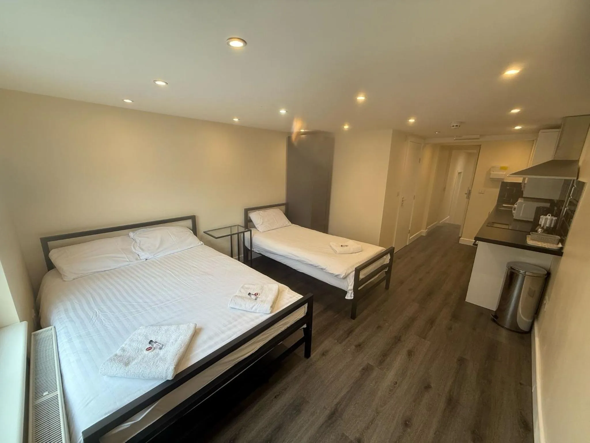 Bed in Saba Hotel London