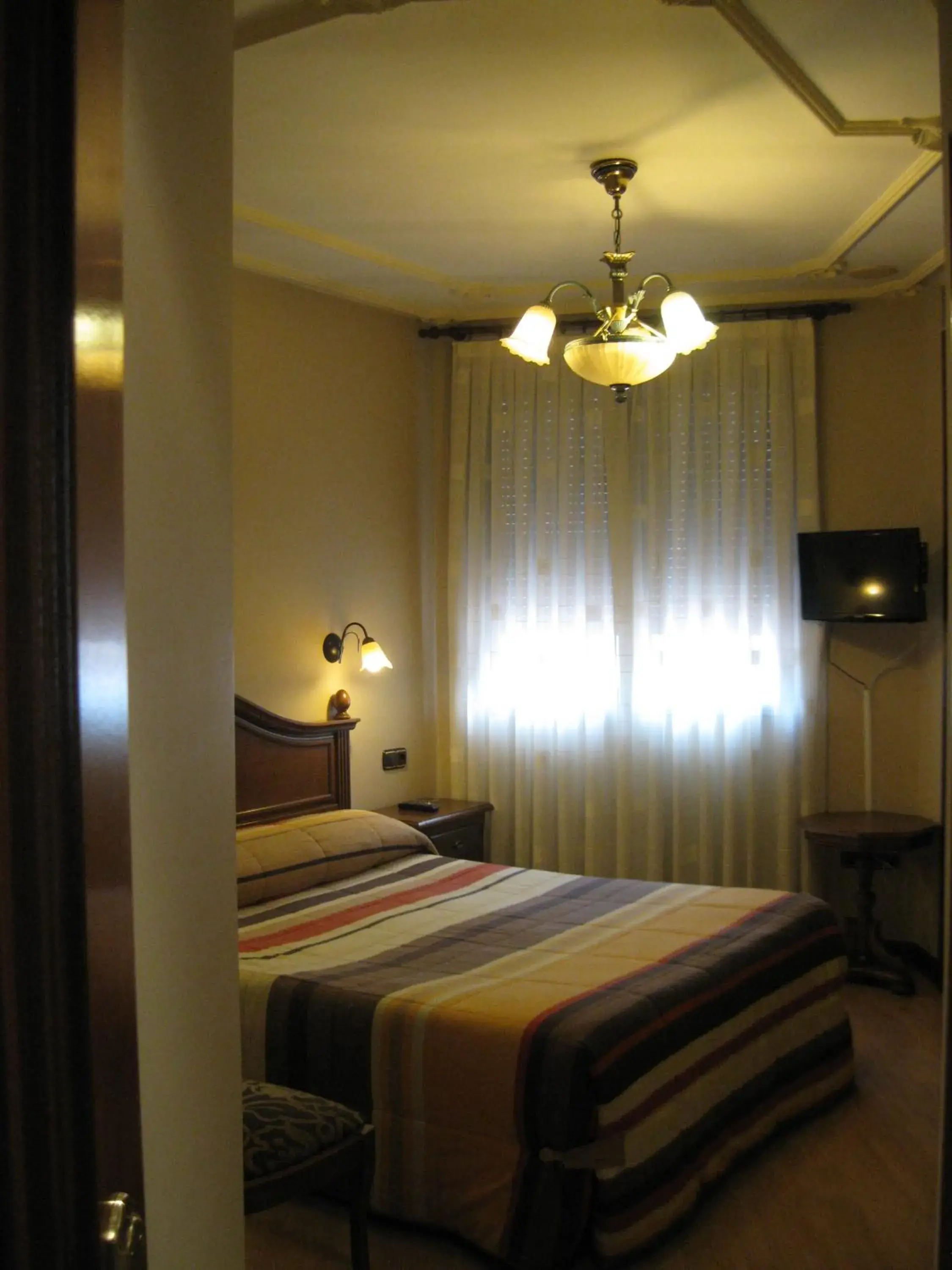 Double Room in Hostal Granada Double Room in Hostal Granada