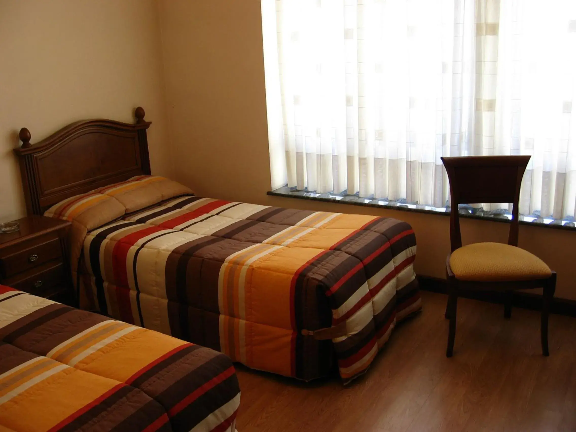 Twin Room in Hostal Granada Twin Room in Hostal Granada