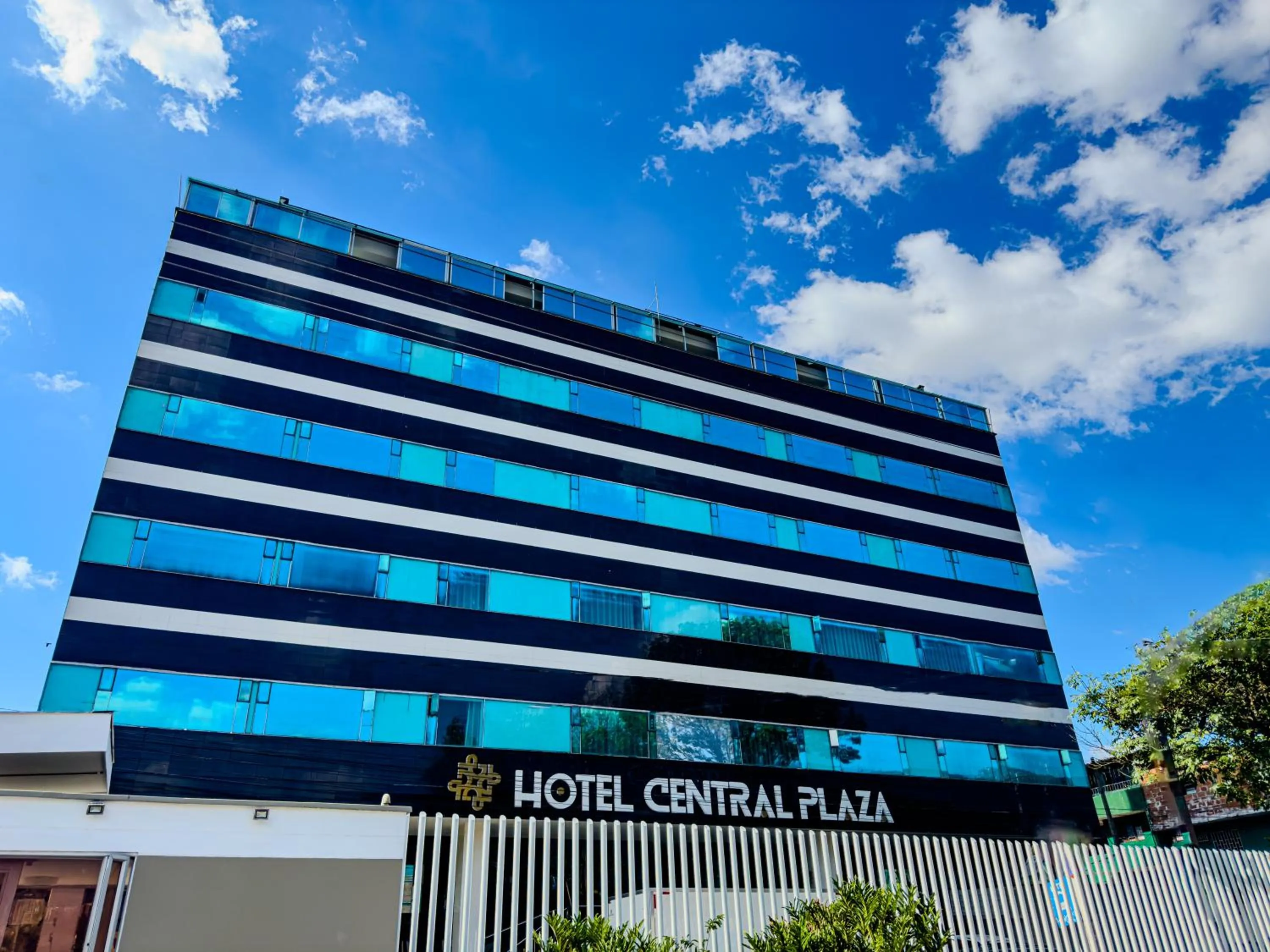 Property building in Hotel Central Plaza Medellin