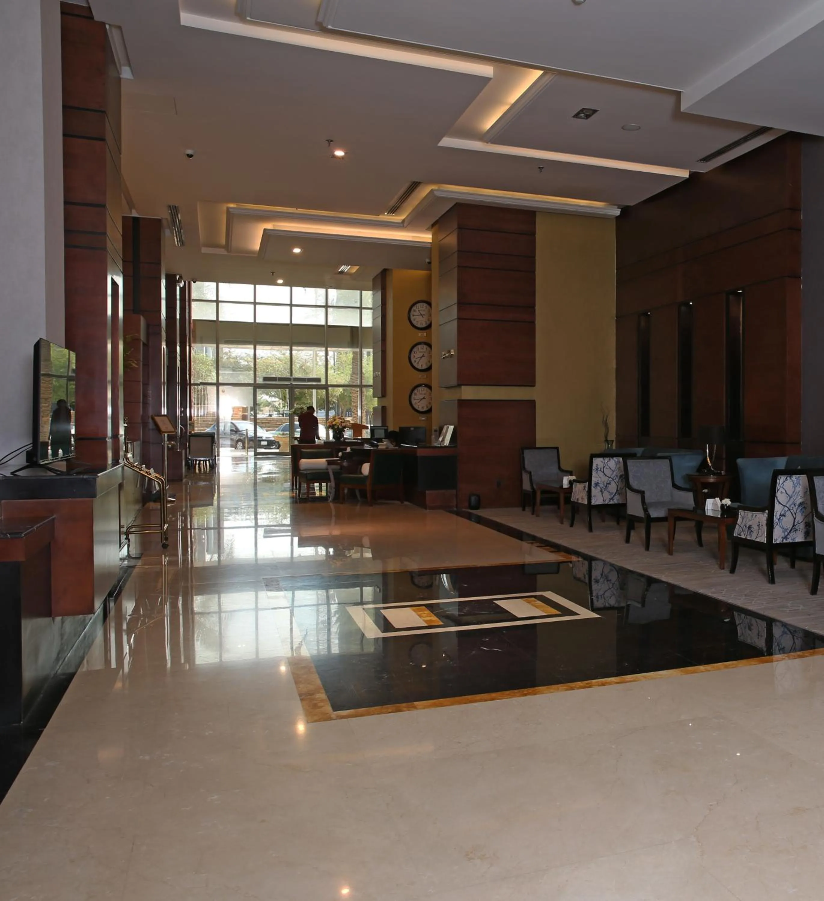 Qaser Al Hamra by Warwick