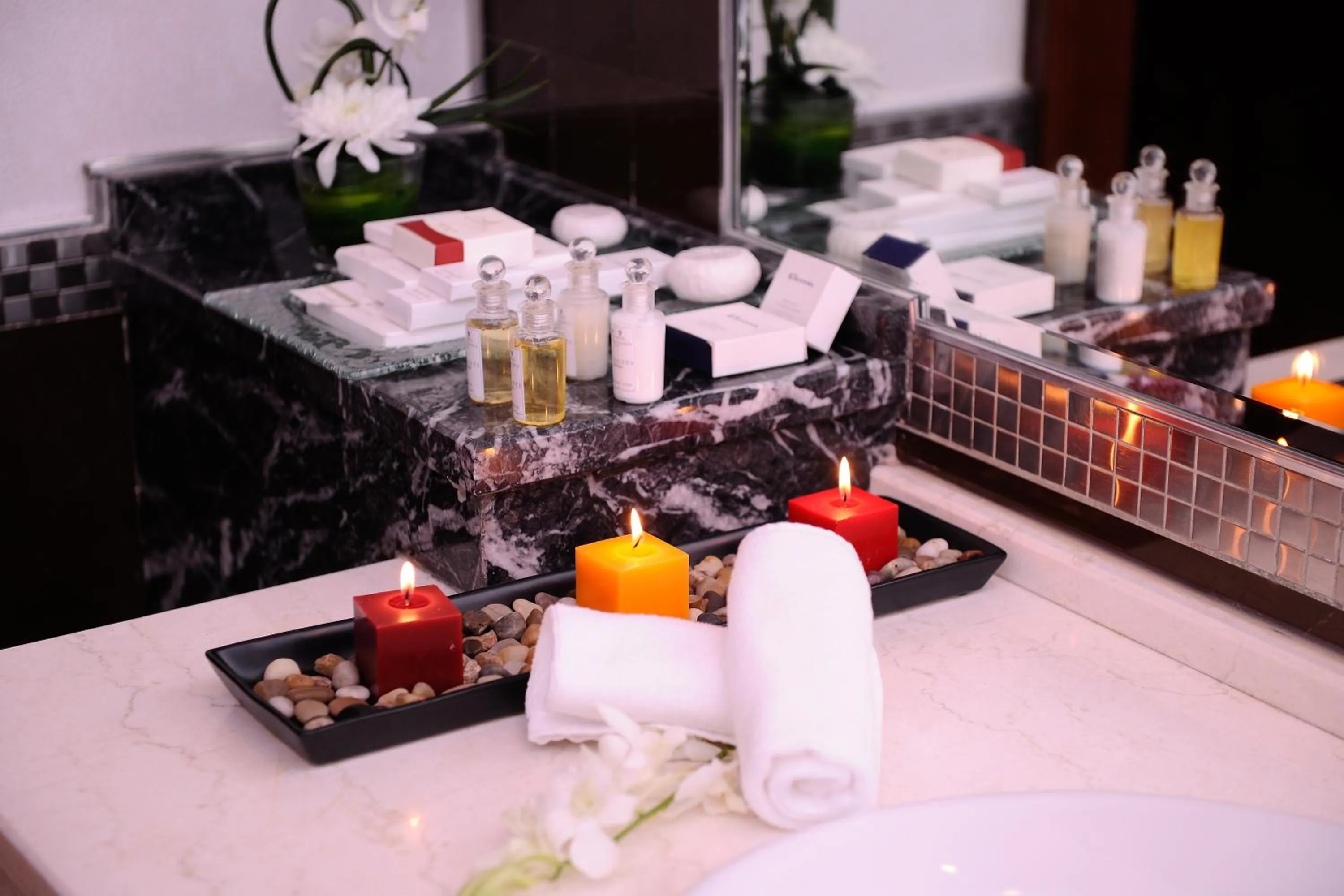 Qaser Al Hamra by Warwick