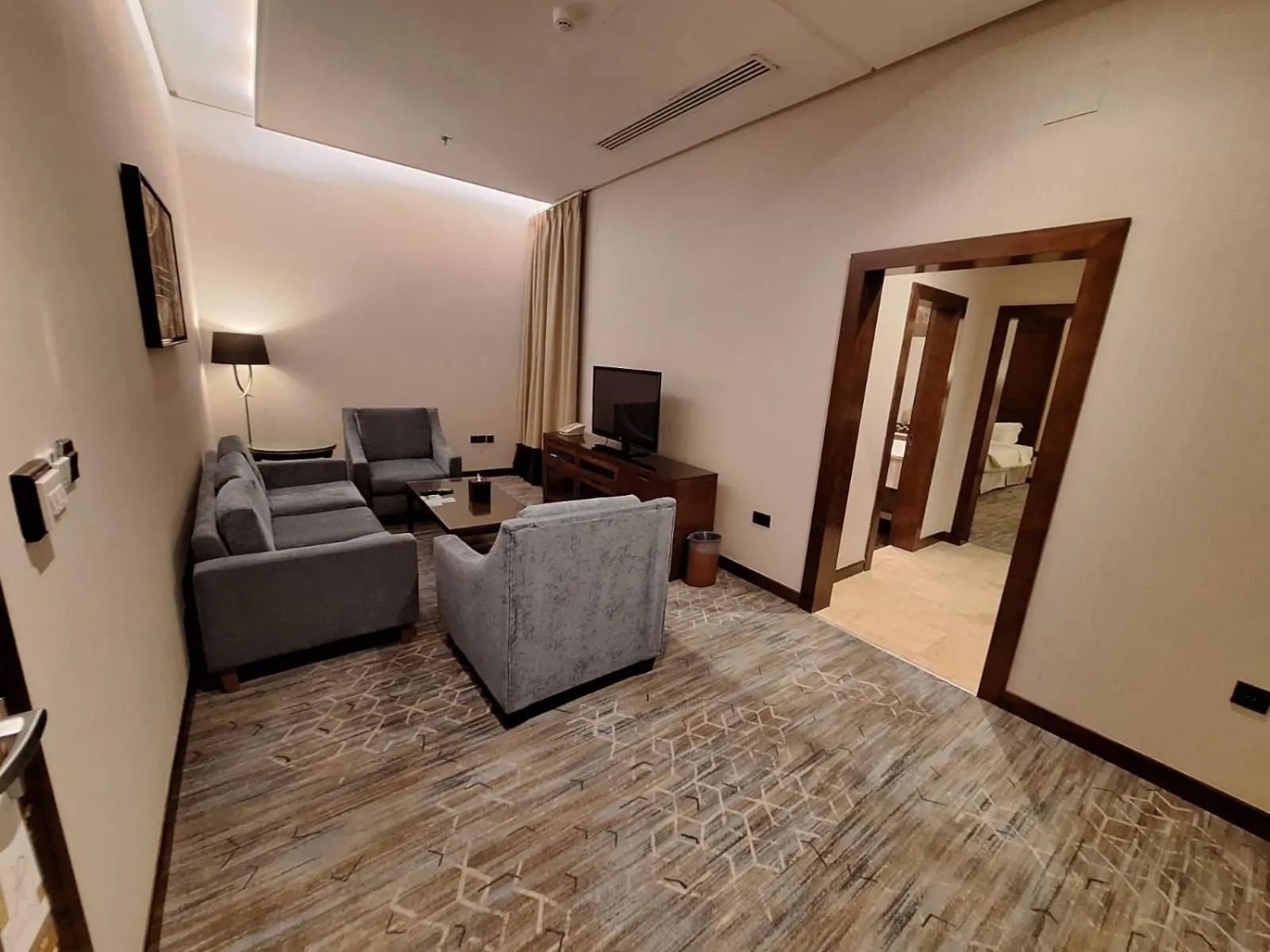 Photo of the whole room in Sunday Signature Riyadh Formerly Qaser Al Hamra by Warwick