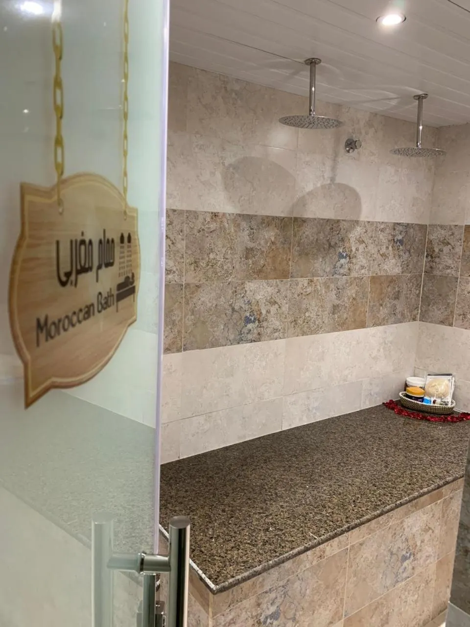 Qaser Al Hamra by Warwick