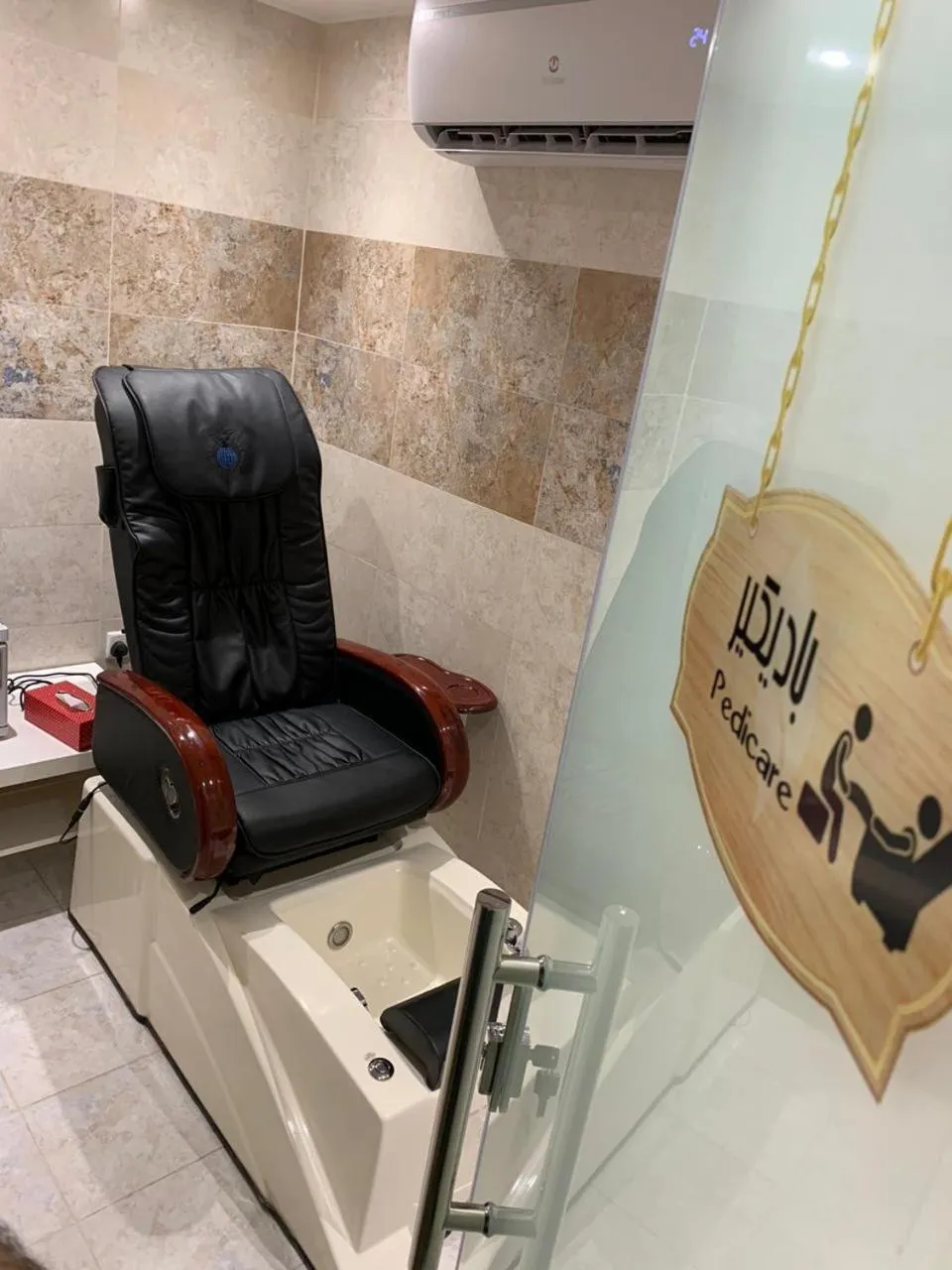 Qaser Al Hamra by Warwick