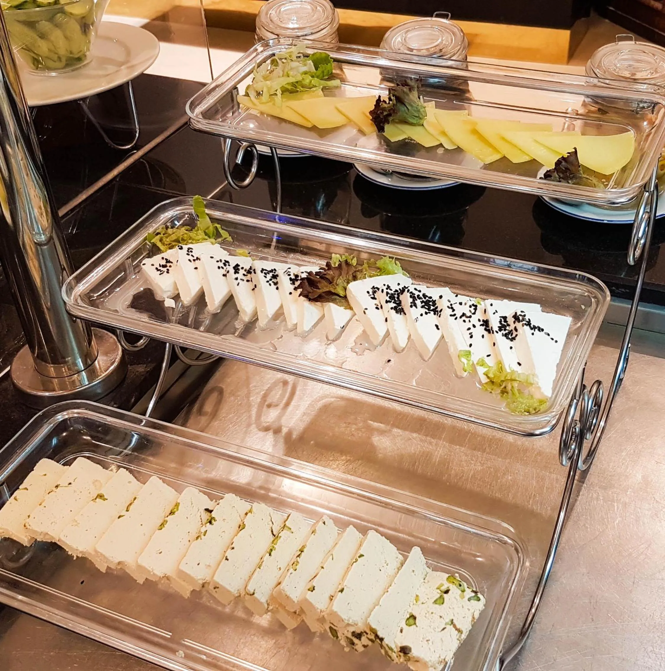 Breakfast in Qaser Al Hamra by Warwick