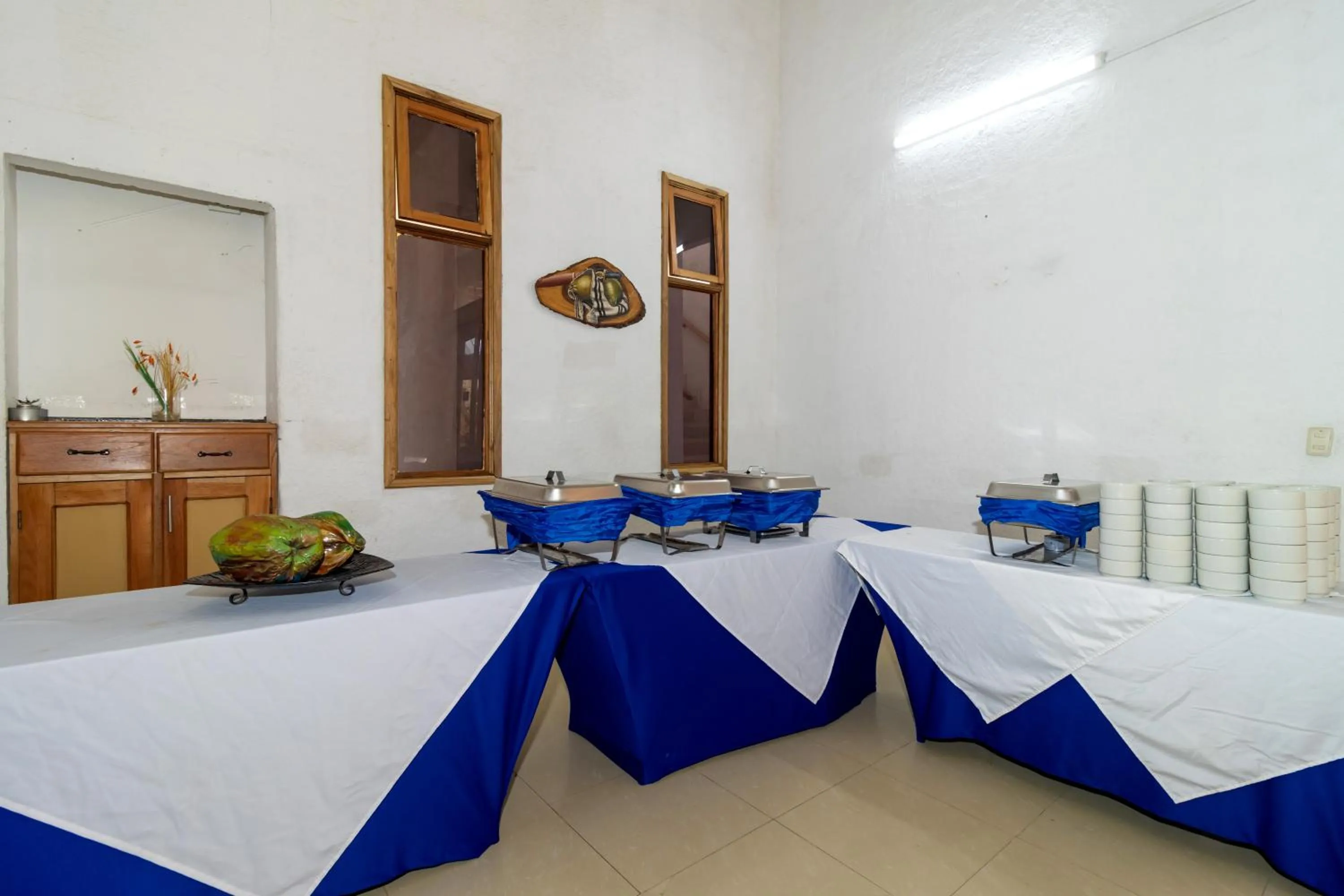 Breakfast in Hotel Sansiraka Suites By GEH Suites