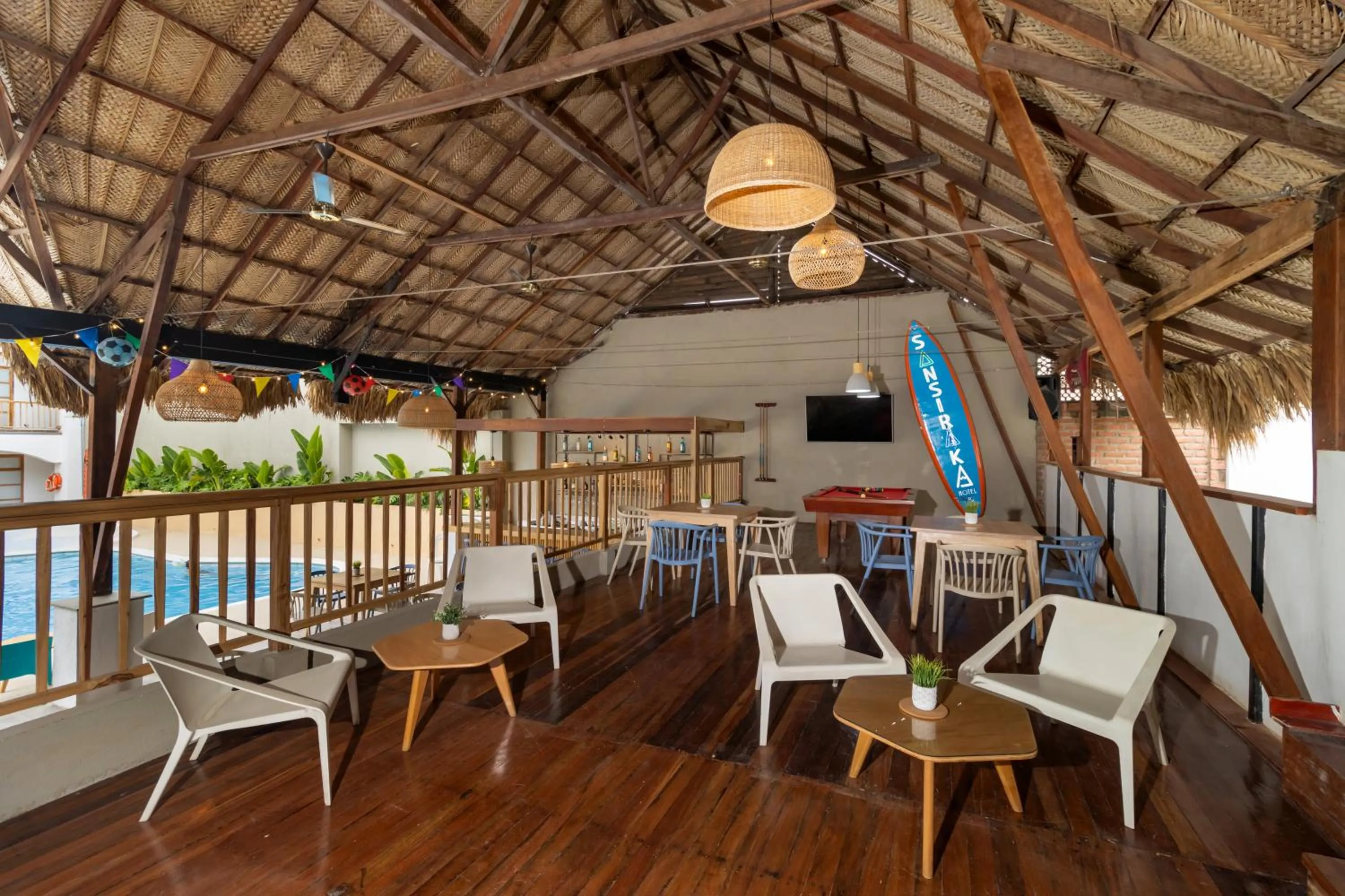 Balcony/Terrace in Hotel Sansiraka Suites By GEH Suites