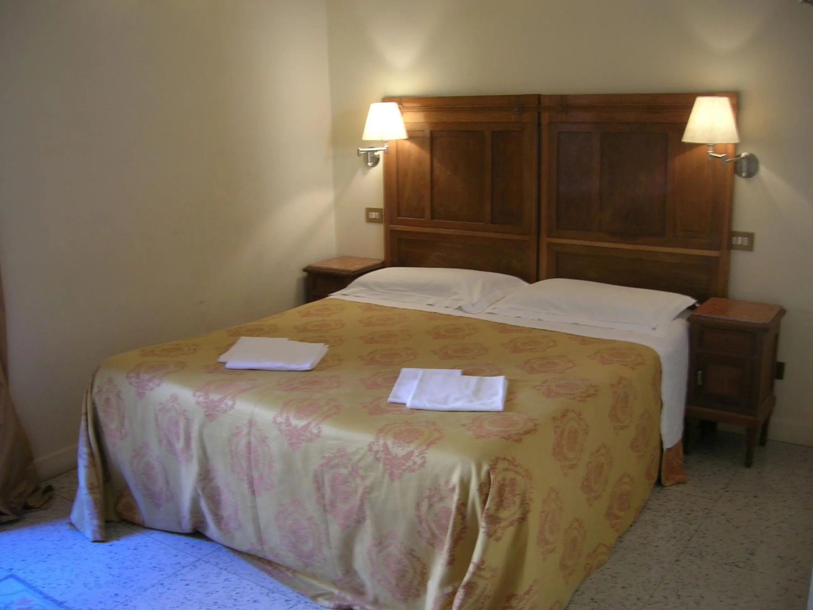 Bed in Maison de Marta