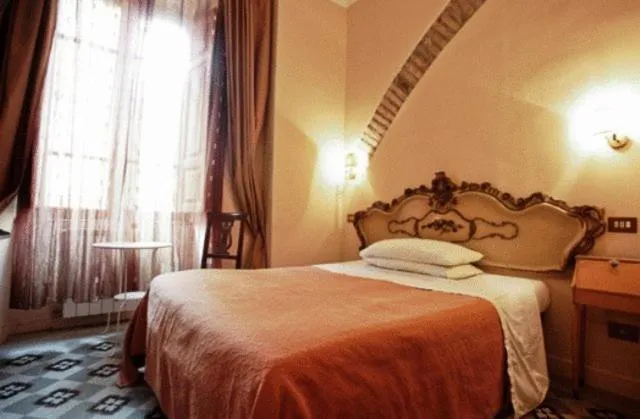 Day, Bed in Maison de Marta