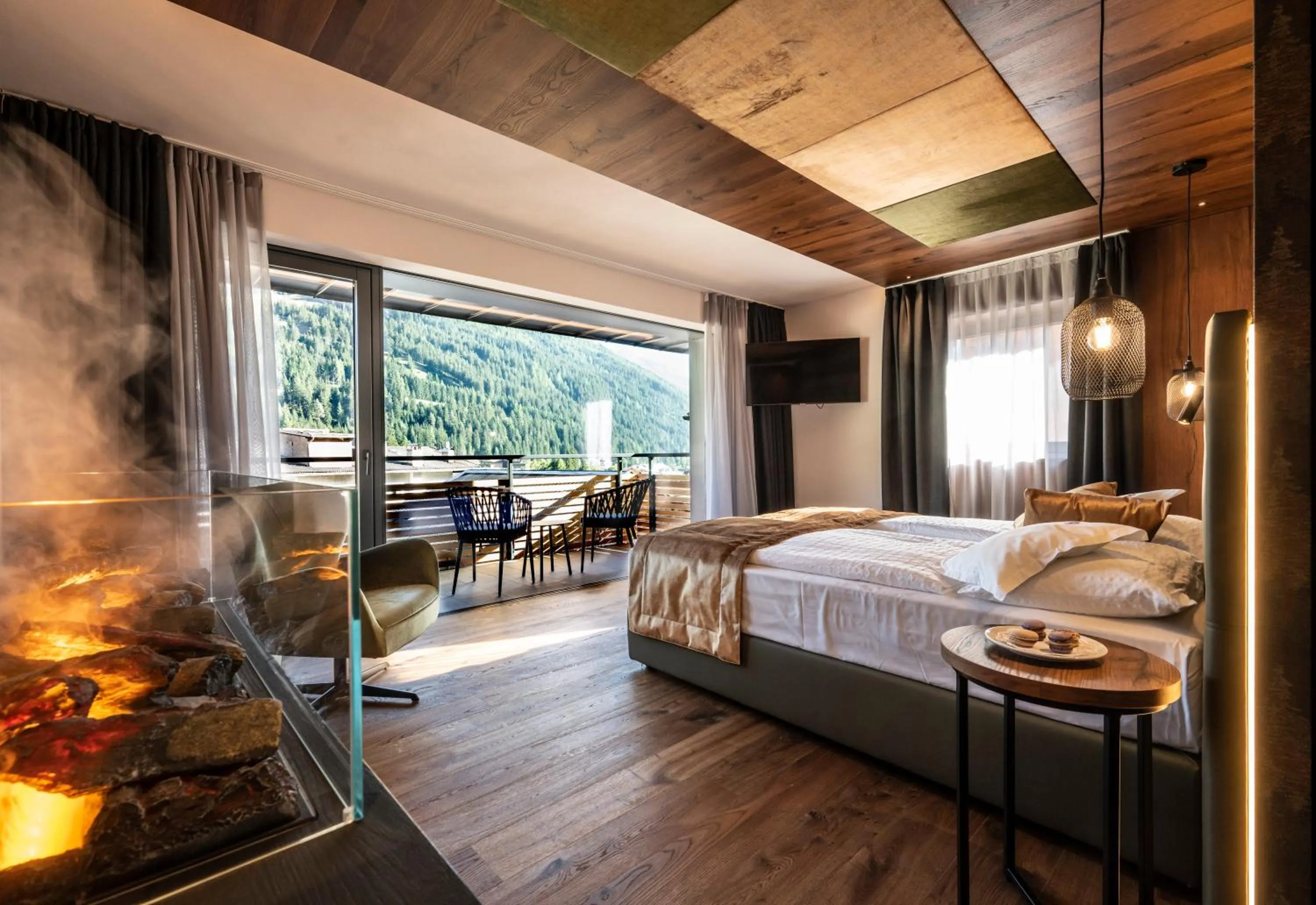 Bedroom, Bed in Ladinia Dolomites View - Adults Only