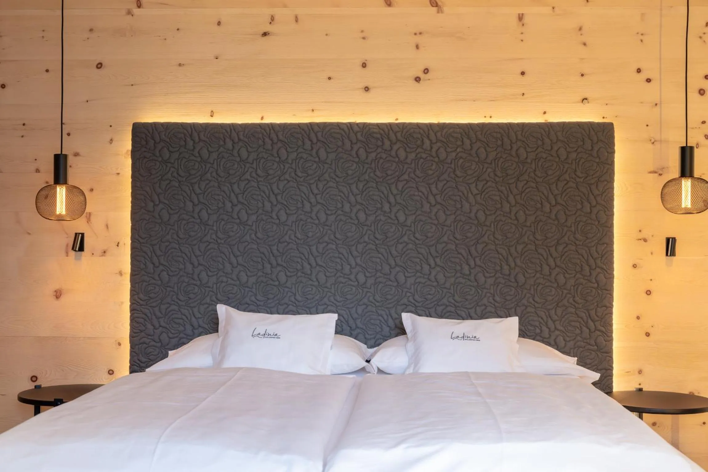 Bed in Ladinia Dolomites View - Adults Only