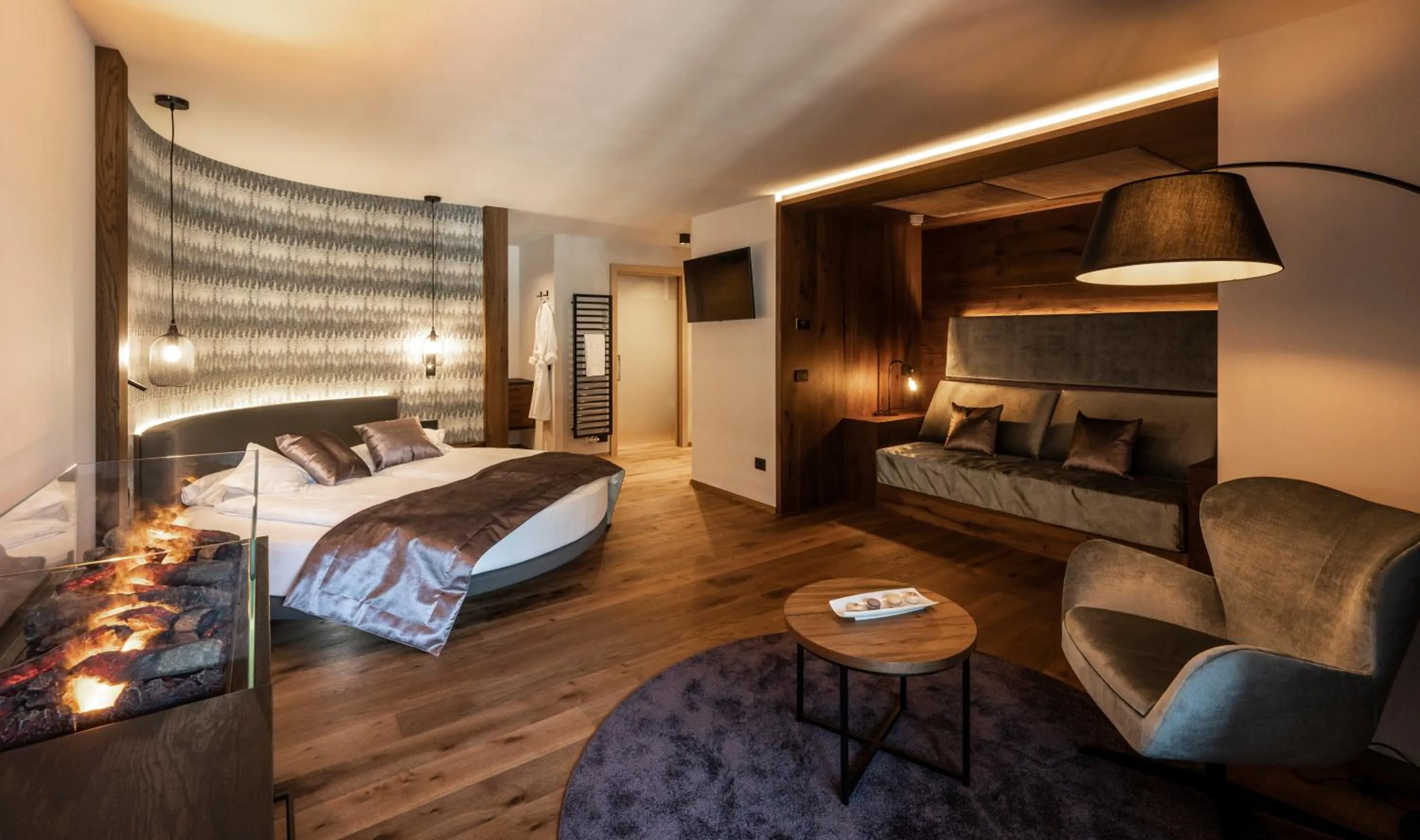 Bedroom, Bed in Ladinia Dolomites View - Adults Only