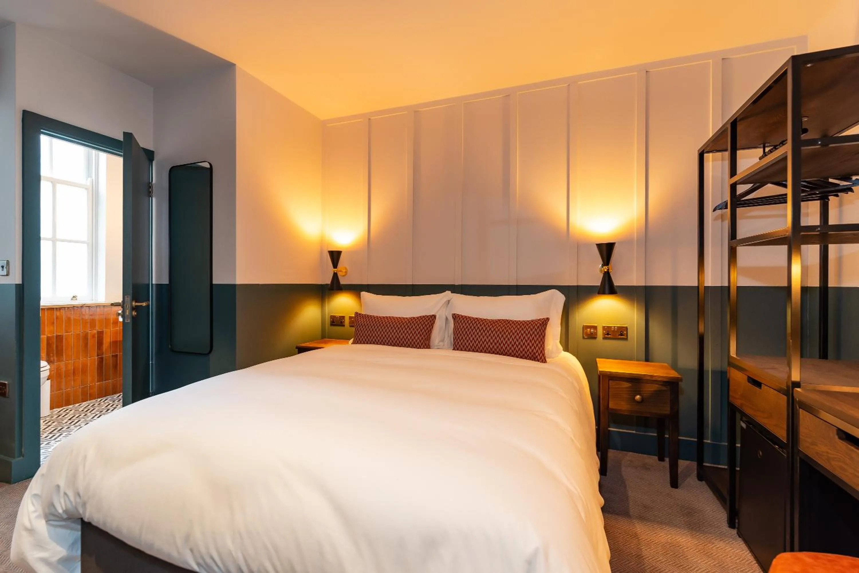 Bedroom, Bed in The Pride of Paddington