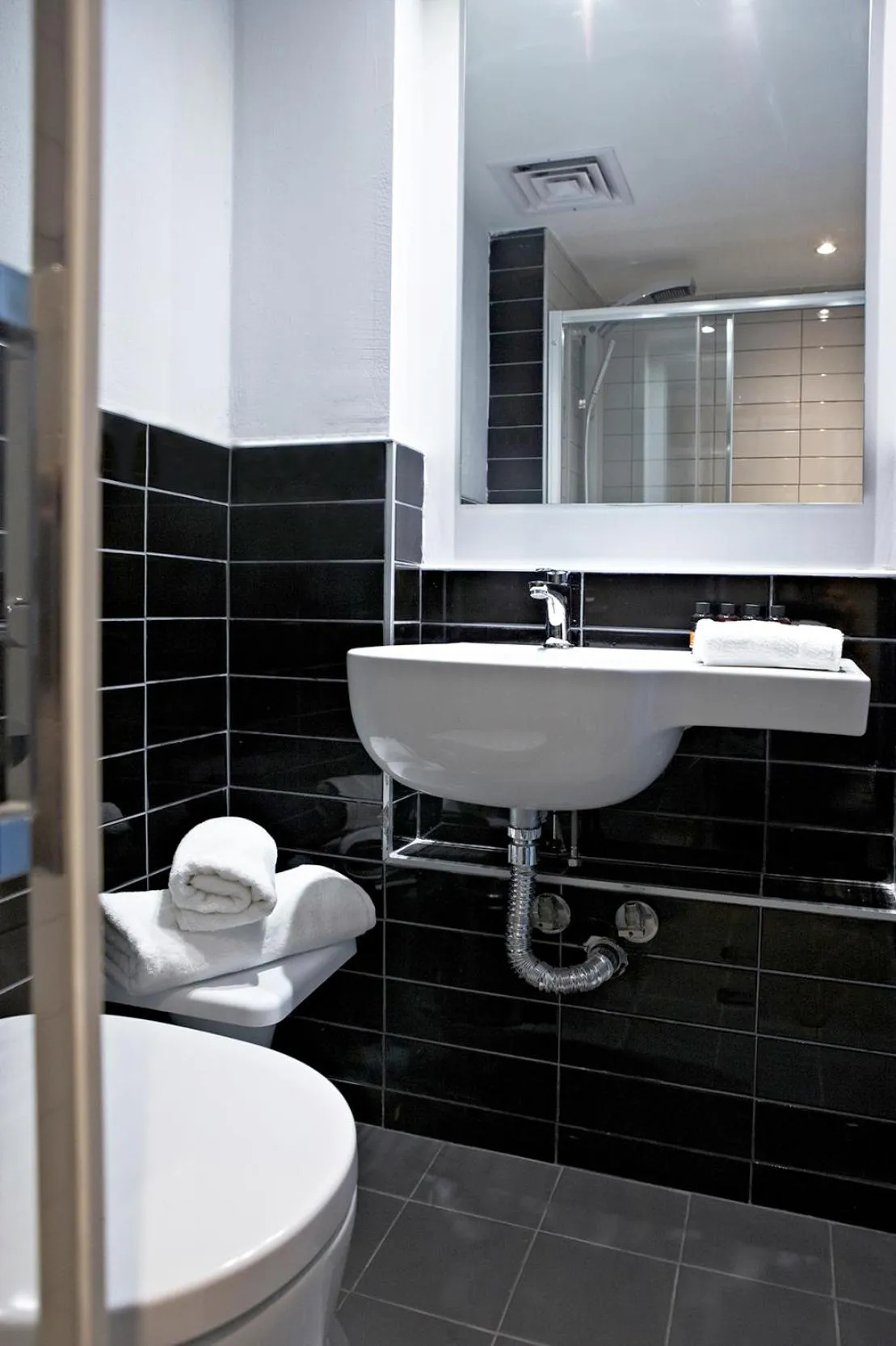 Bathroom in AQUAMARE CITY and BEACH