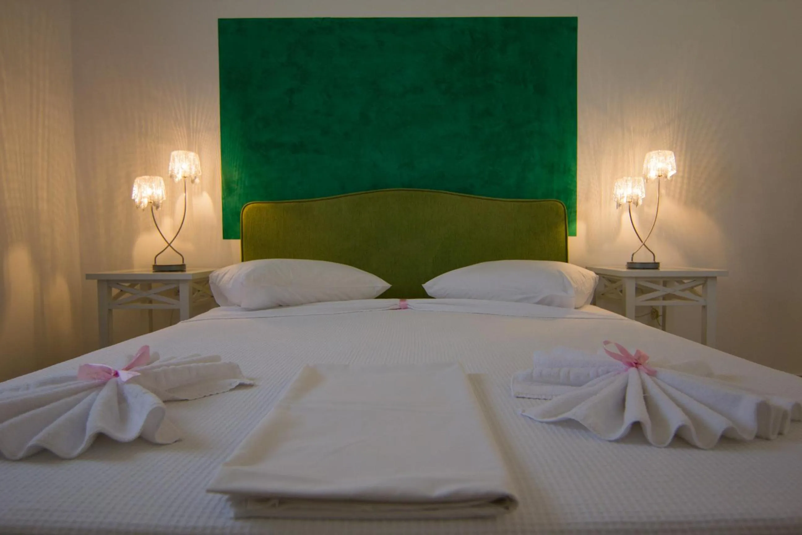 Bedroom, Bed in Sunny Hill