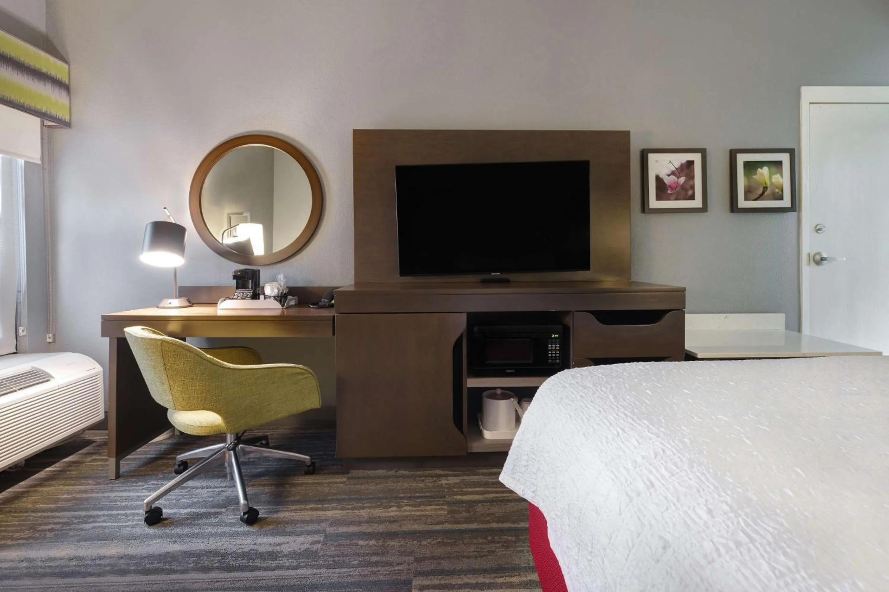 Bed in Hampton Inn Natchitoches