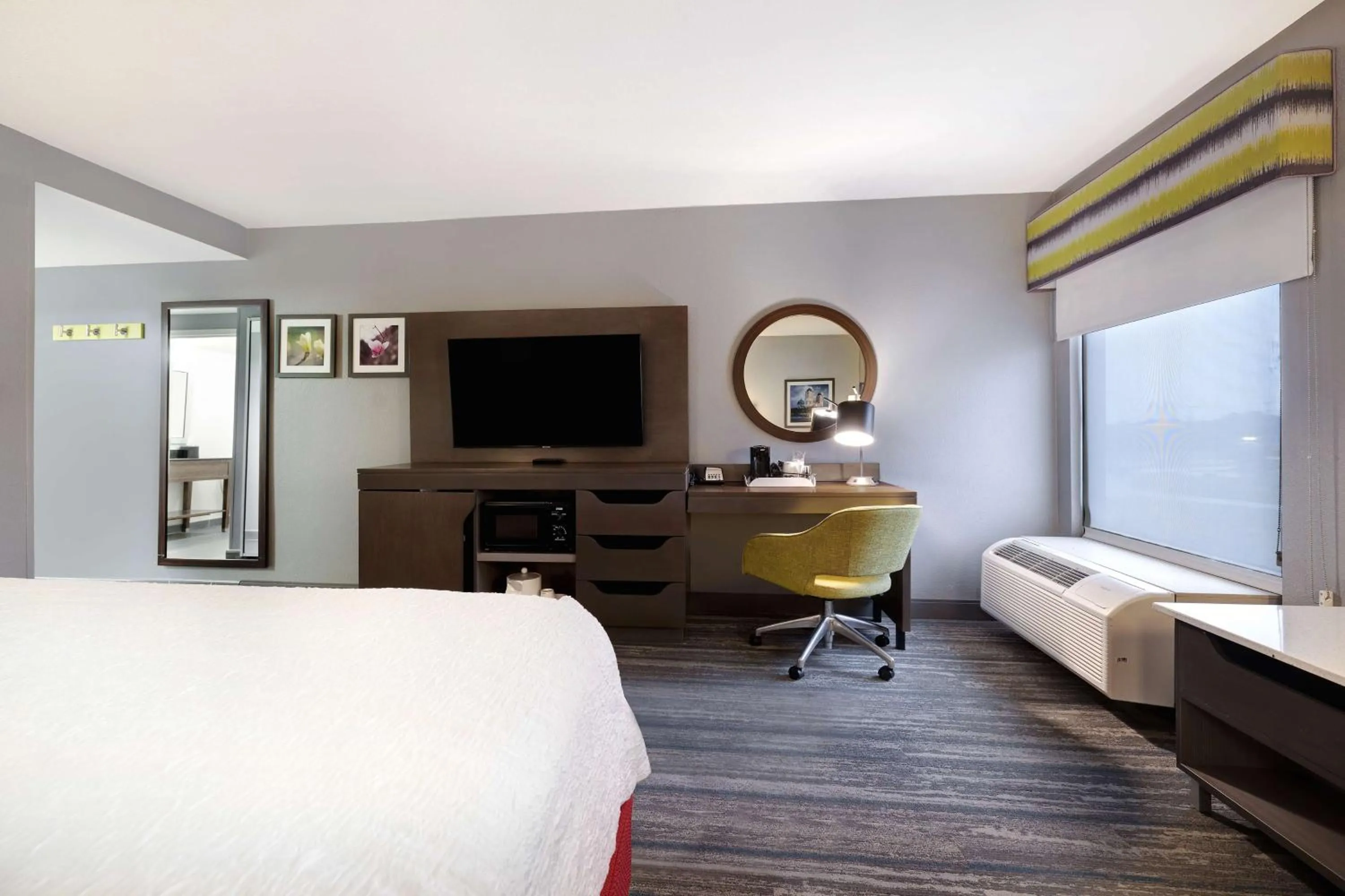 TV and multimedia, Bed in Hampton Inn Natchitoches