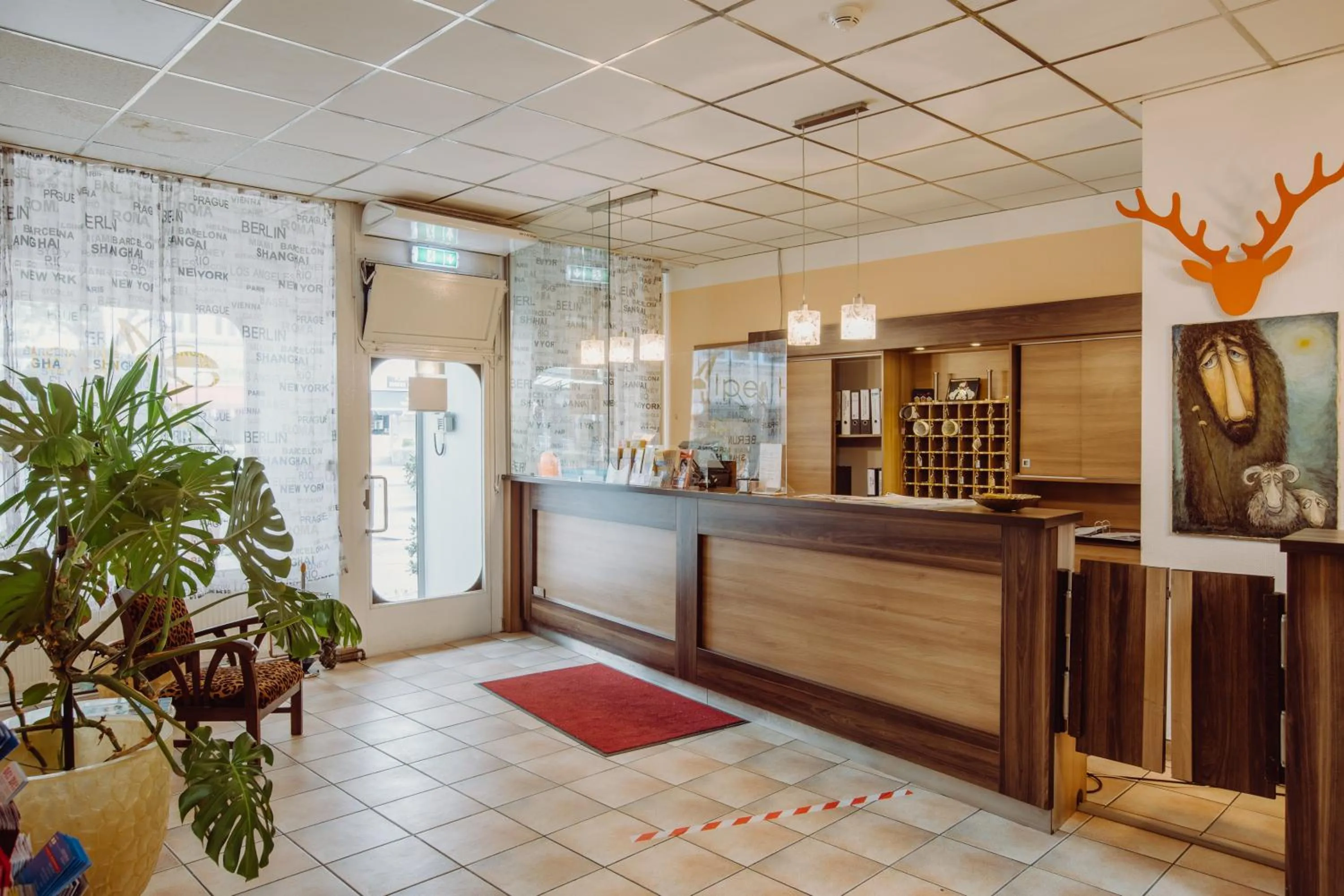 Lobby or reception in Alper Hotel am Potsdamer Platz