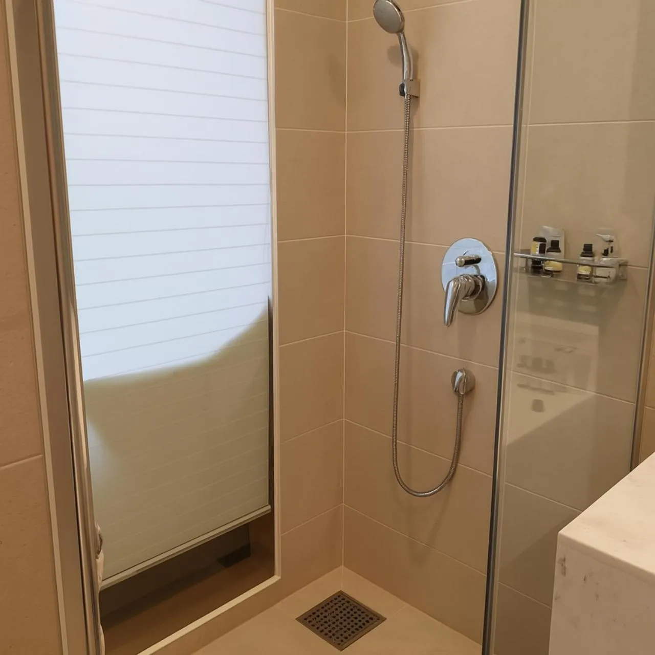 Shower in Skybay Hotel Gyeongpo