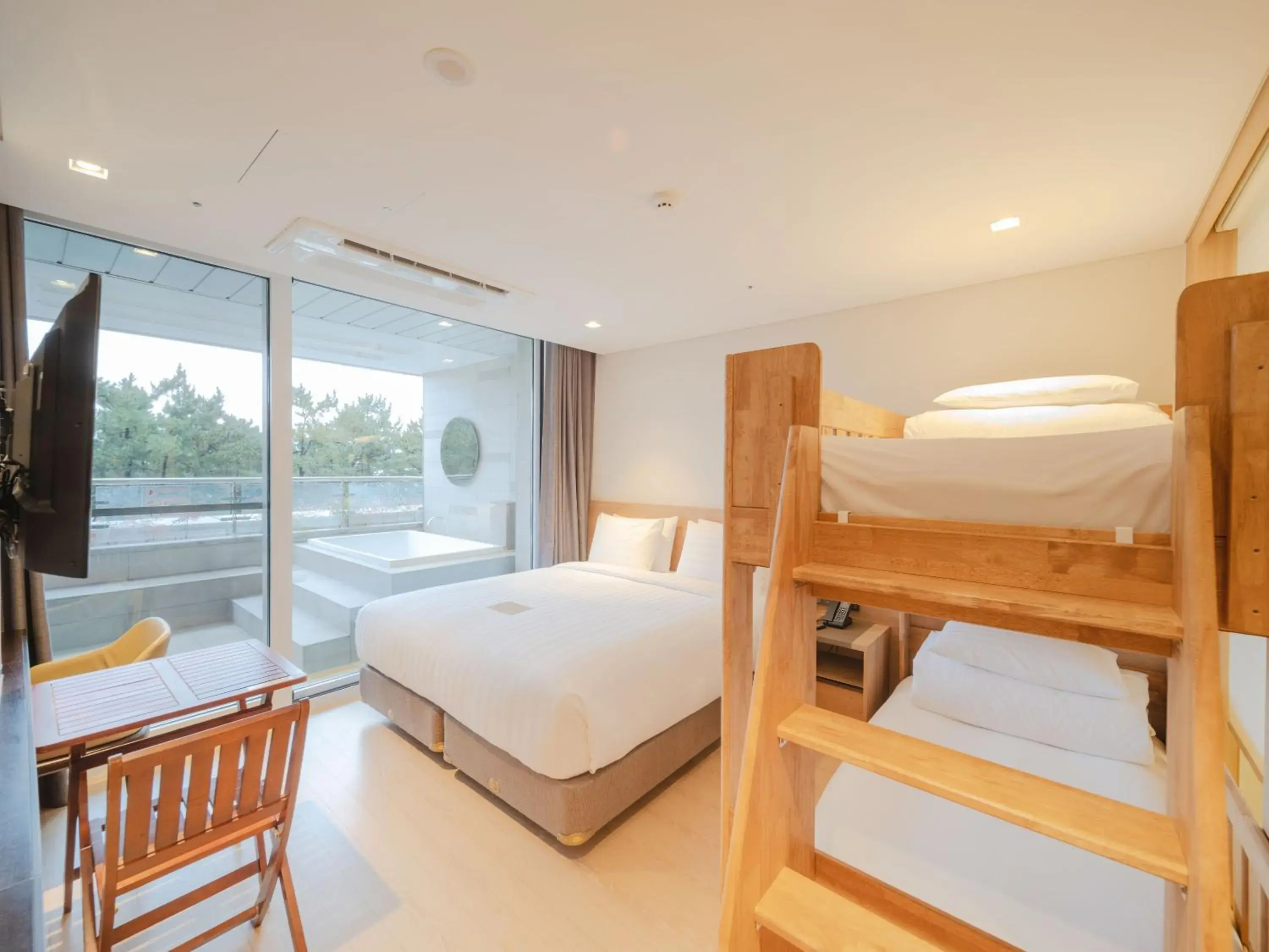 Deluxe Family Twin with Pine Tree or Lake View (2F, No access Pool & Jacuzzi, Base PAX 4) in Skybay Hotel Gyeongpo Deluxe Family Twin with Pine Tree or Lake View (2F, No access Pool & Jacuzzi, Base PAX 4) in Skybay Hotel Gyeongpo